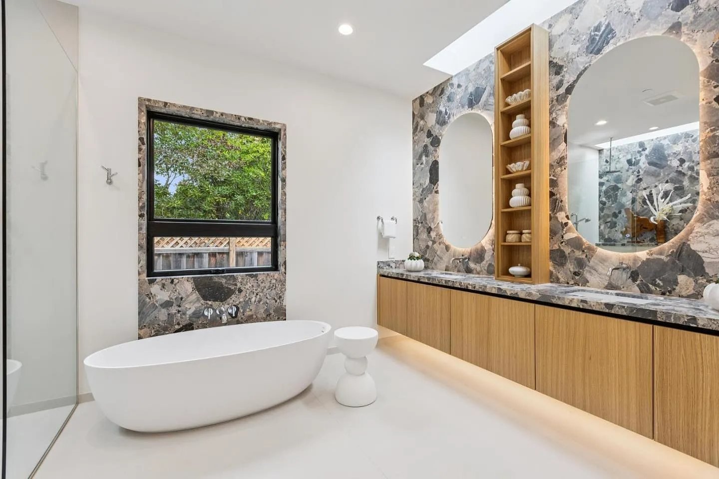 Primary bath at 743 Edge Lane, Los Altos after staging by Encore