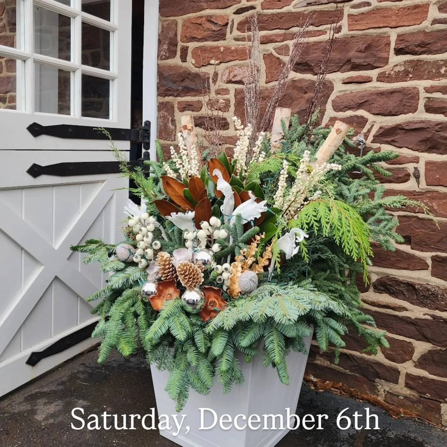 These STUNNING 20&quot; planters are a statement piece!! Delivery available on these masterpieces ✨ 

Shop tomorrow at Country Garden Shed, Saturday, December 6th from 10am-3pm!❄️

Or order online (link in bio) and leave your address in the 'notes' b