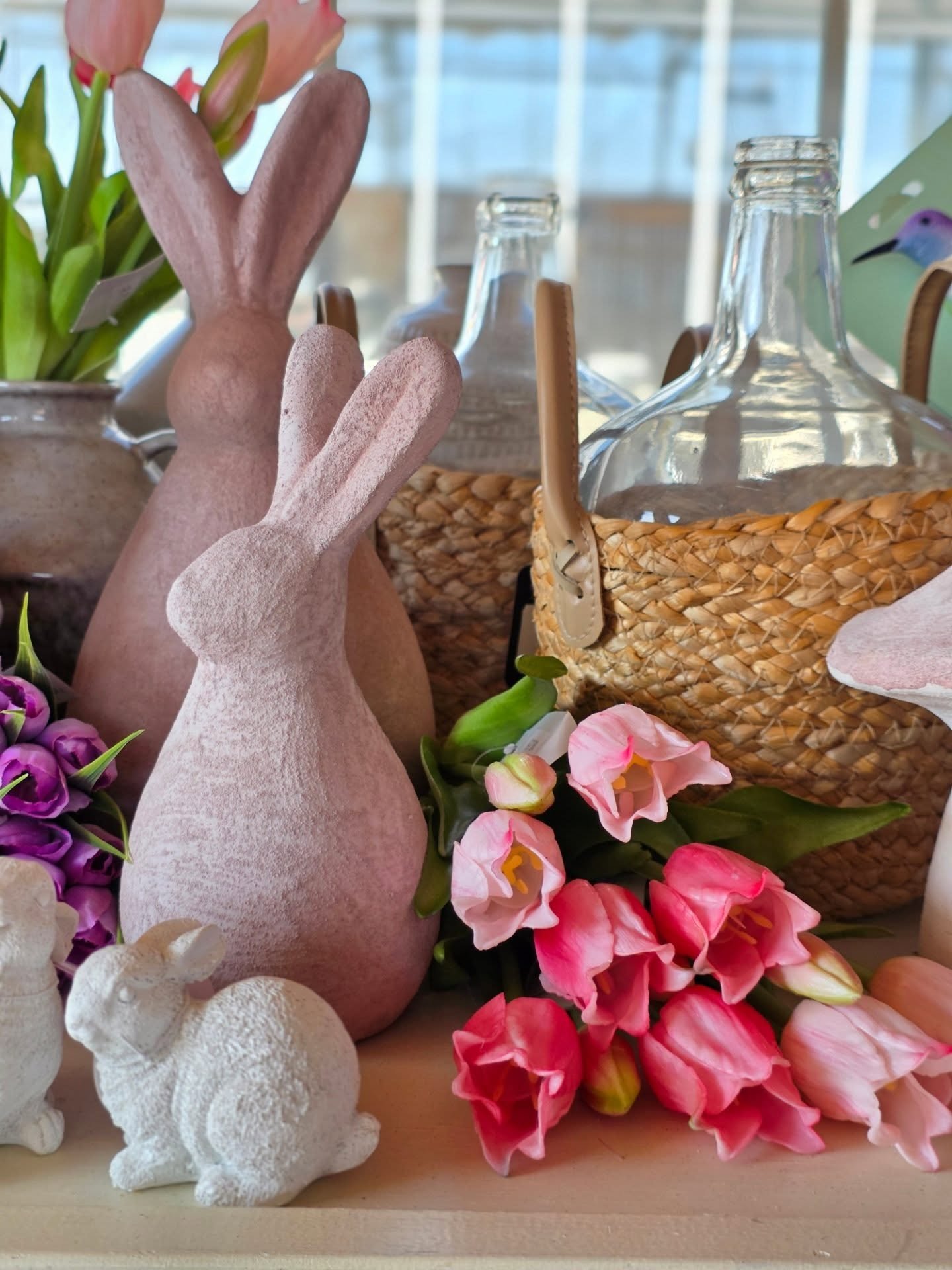 It's officially the weekend! ☀️ Stop in for all your last-minute Easter needs. We have a variety of custom planters, spring plants, gift ideas, decor, and so much more! 🌼

We are open 9 a.m. to 6 p.m.!

#countrygardenshed #flemingtonnj #clintonnj #h