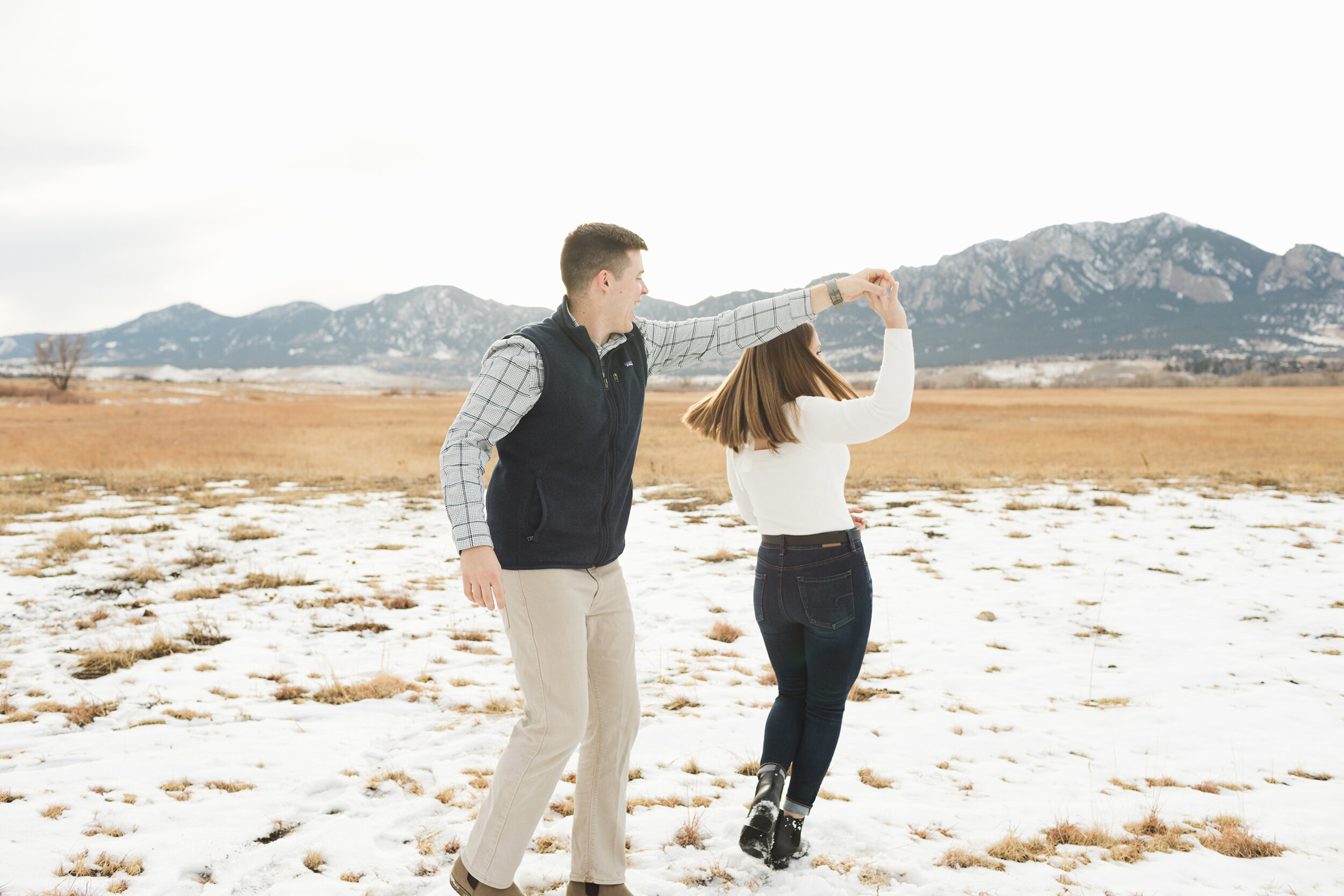 colorado-engagement-photos-in-the-snowy-mountains-04.jpg