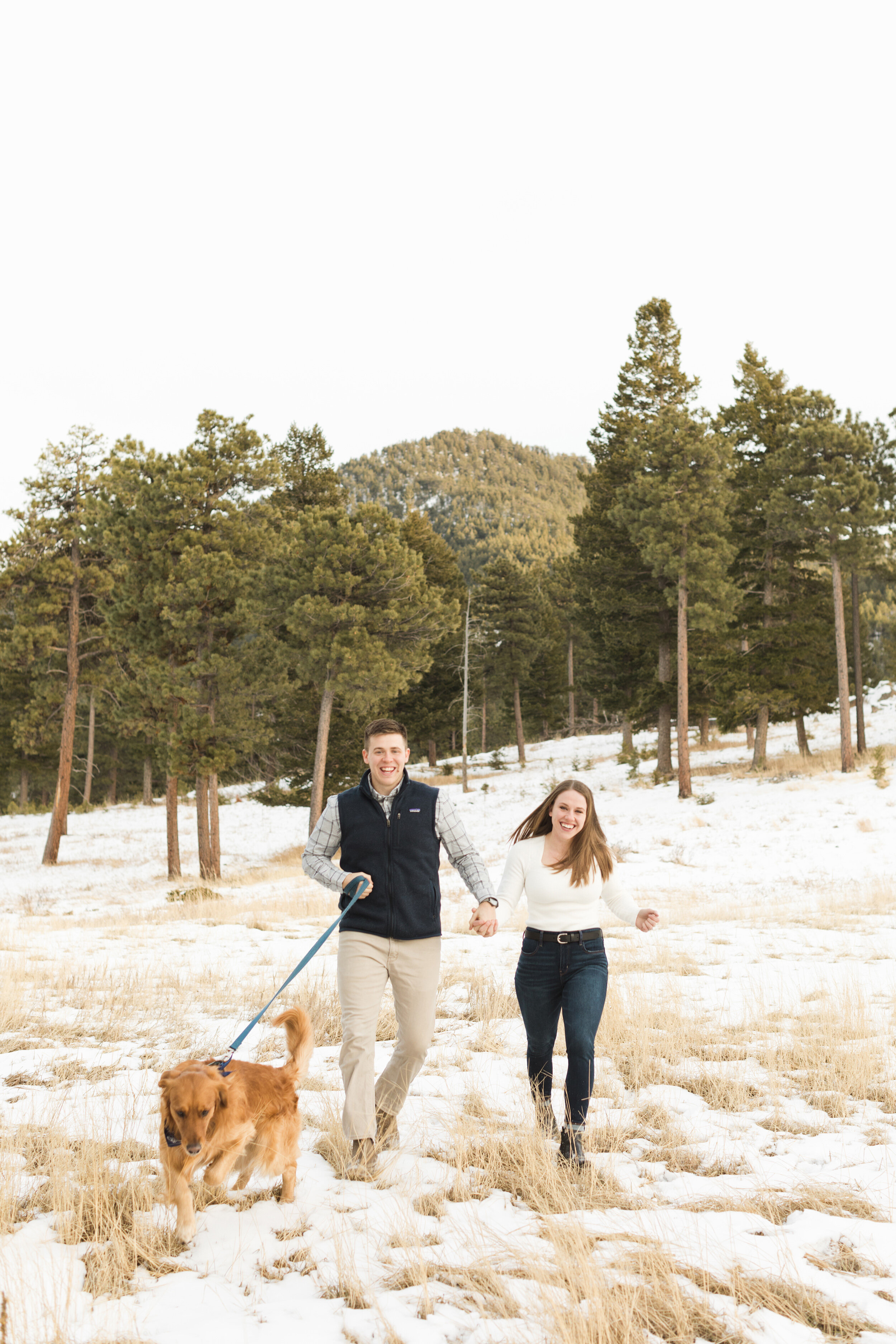 colorado-engagement-photos-in-the-snowy-mountains-07.jpg