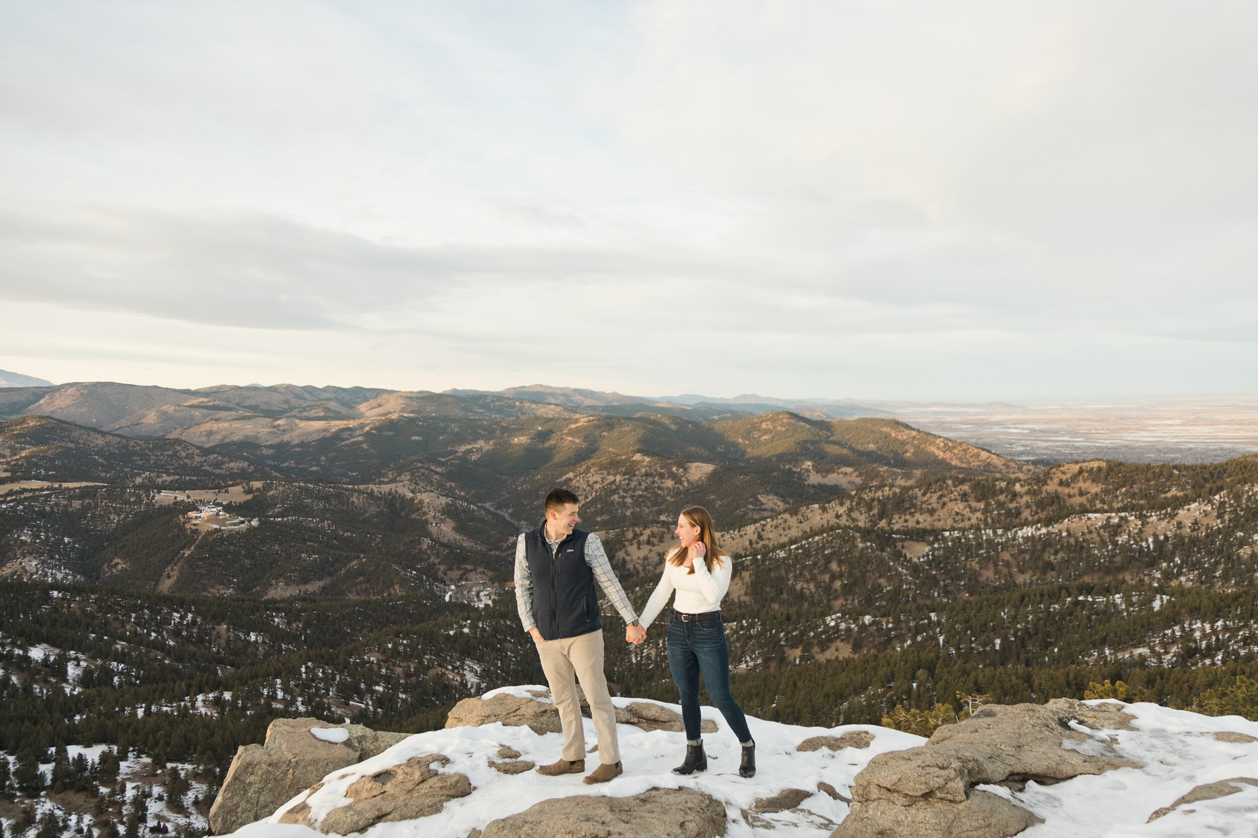 colorado-engagement-photos-in-the-snowy-mountains-13.jpg