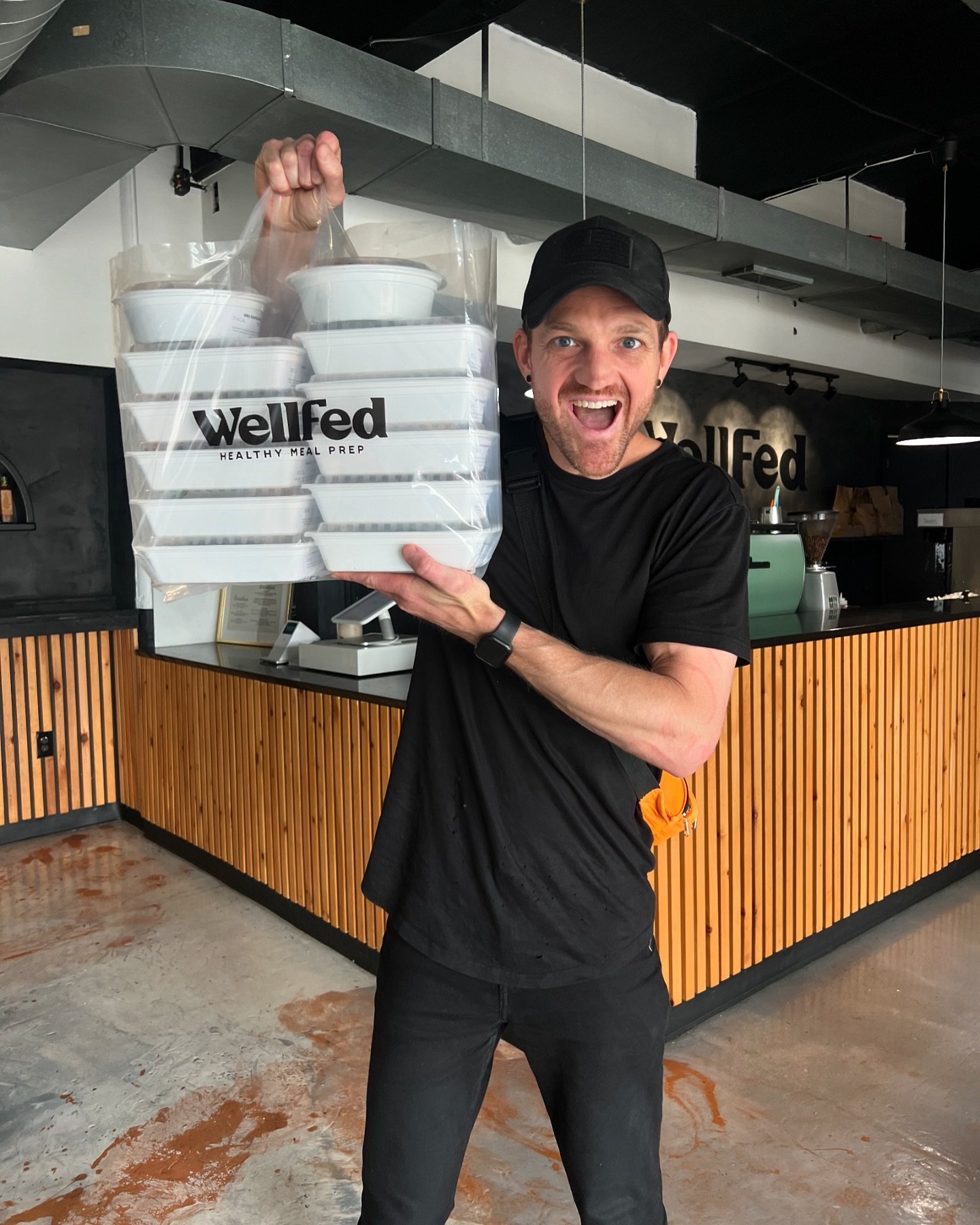 Forgot to order? Don&rsquo;t worry, we can still take care of ya. Stop in to stock up on meals and snacks, and grab a coffee while your at it. Let&rsquo;s have a great week! 

#wellfed #fridgeporn #healthyfood #phillyfoodie #prettyfood #mealprep #foo