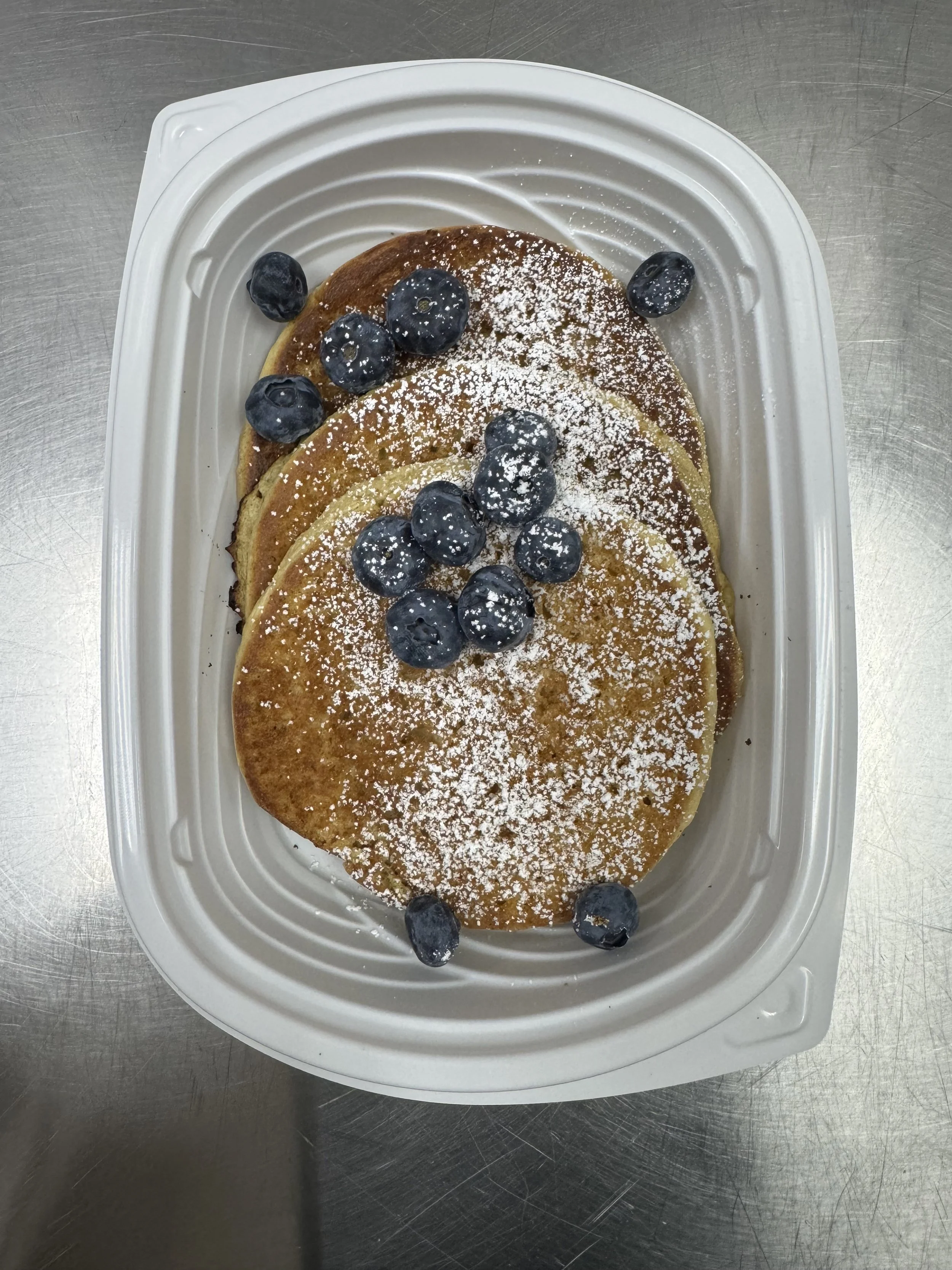 VANILLA PANCAKES WITH BLUEBERRY SAUSAGE