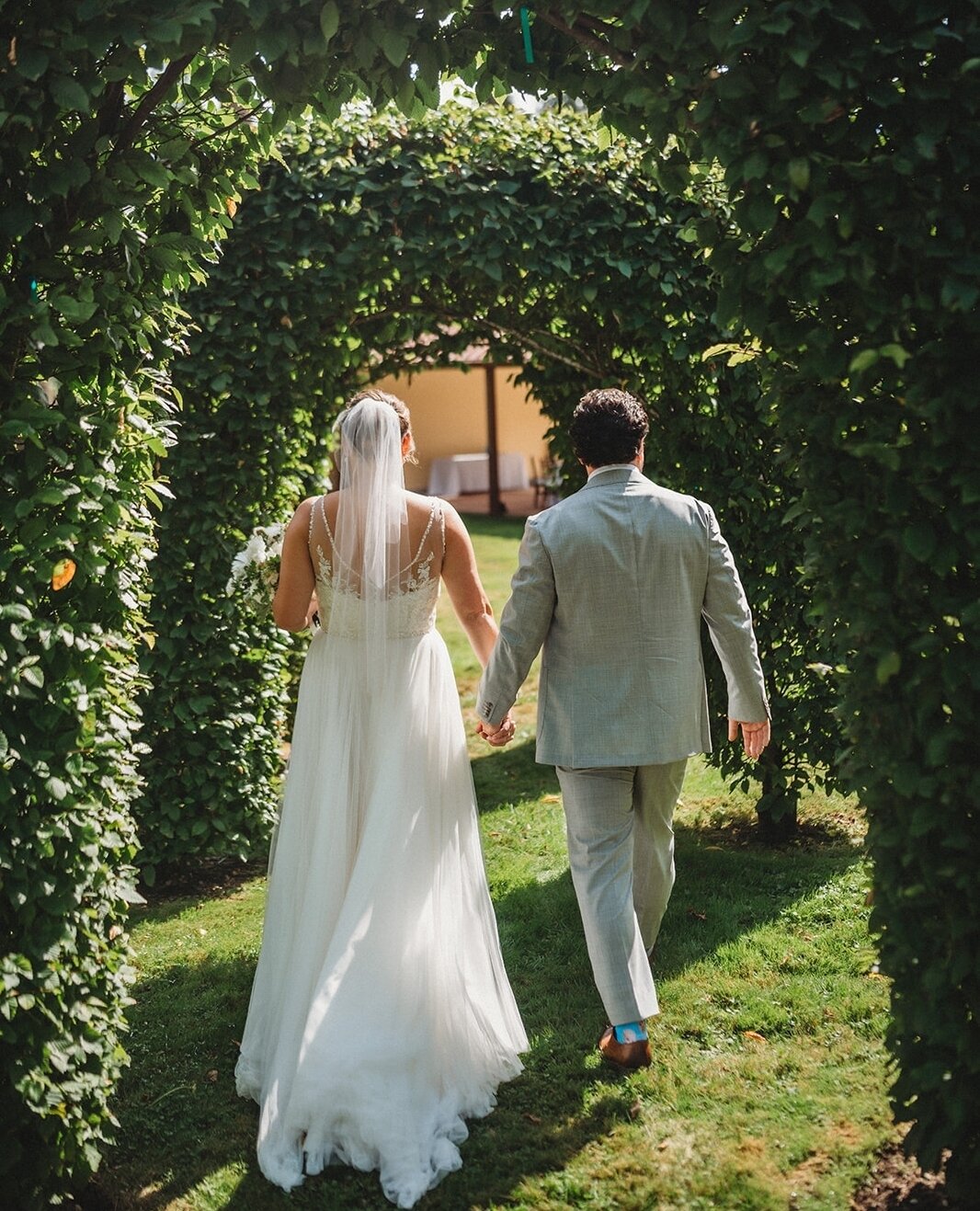 Walking into the weekend like... 😍⁠
⁠
⁠
One of my favorite, under-rated IMO shots is a shot of a couple walking away from the camera on their wedding day. It's like they're walking off into their happily-every-after. Very fairytale romantic. ⁠
⁠
Fun