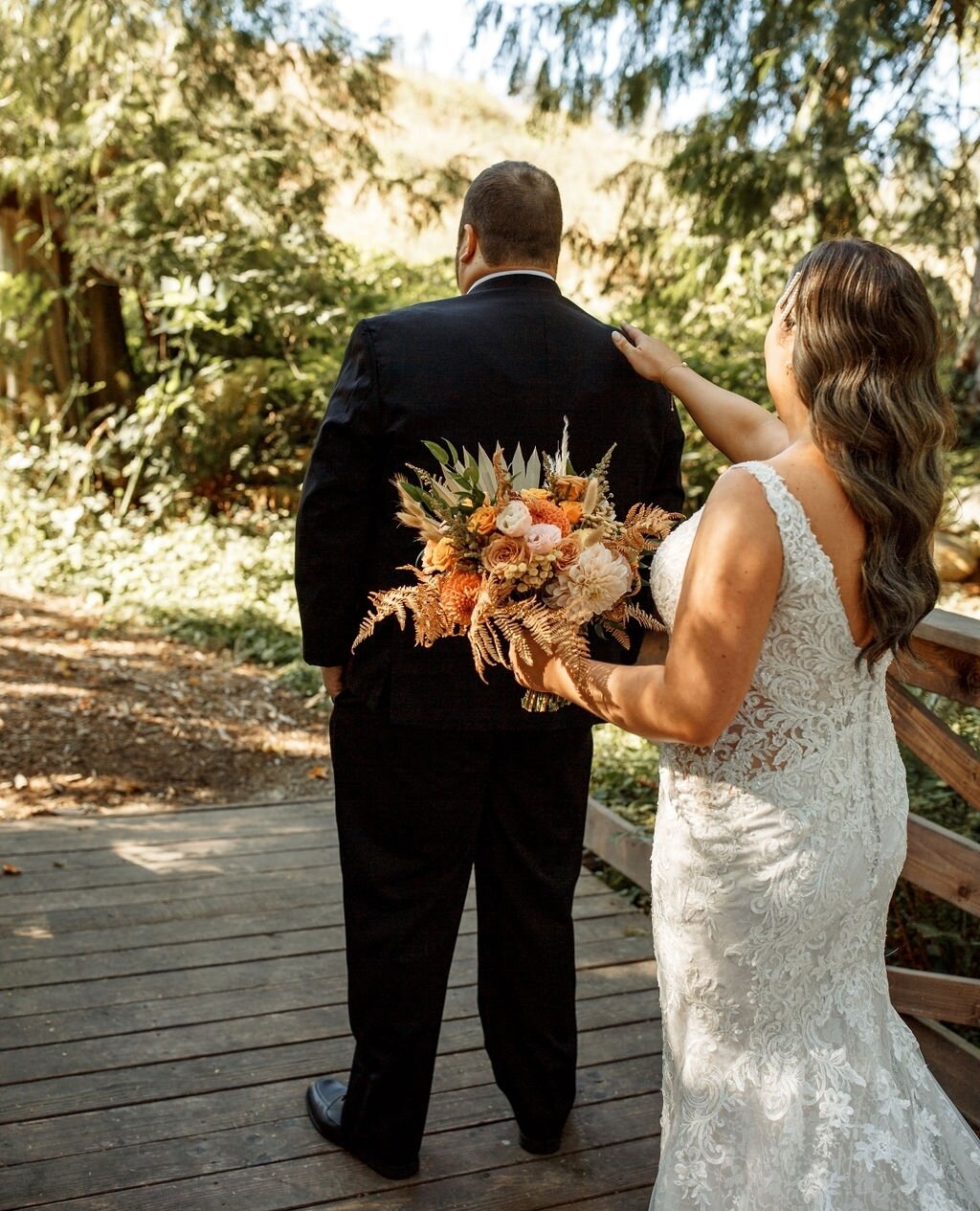 FAVORITE FRIDAY⁠
⁠
On Fridays I take some time to look back on favorite moments captured in film from past weddings I've coordinated.⁠
⁠
K&amp;J's September wedding was such a fun day! It was unseasonably warm and sunny for late September, and the go