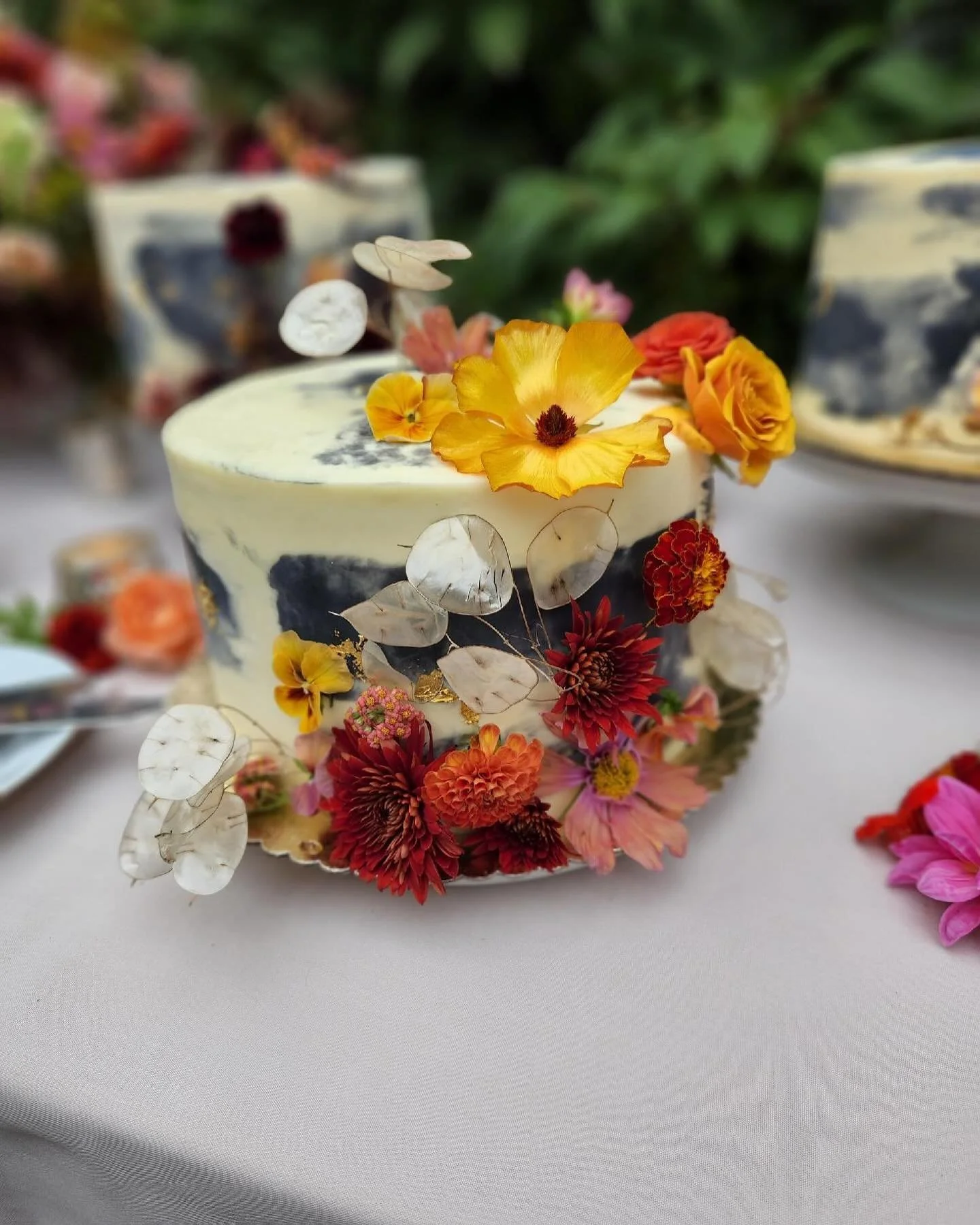 It has been a while, friends! We are getting back into the swing of wedding season here and so looking forward to celebrating love this summer! We also have so much content to catch up on posting, but in the meantime, please feast your eyes on this g