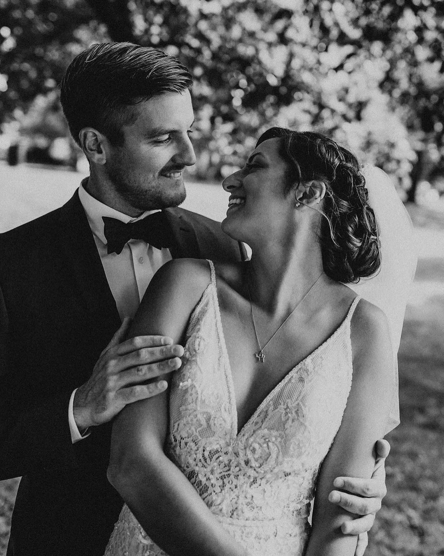 Can&rsquo;t believe it has been six years since these two lovely people tied the knot! This was one of the first weddings I ever ran as a lead coordinator and it was such a fun one! Happy anniversary A&amp;C! 💖
.
.
.
.
📸 // @carleyjaynephotography 