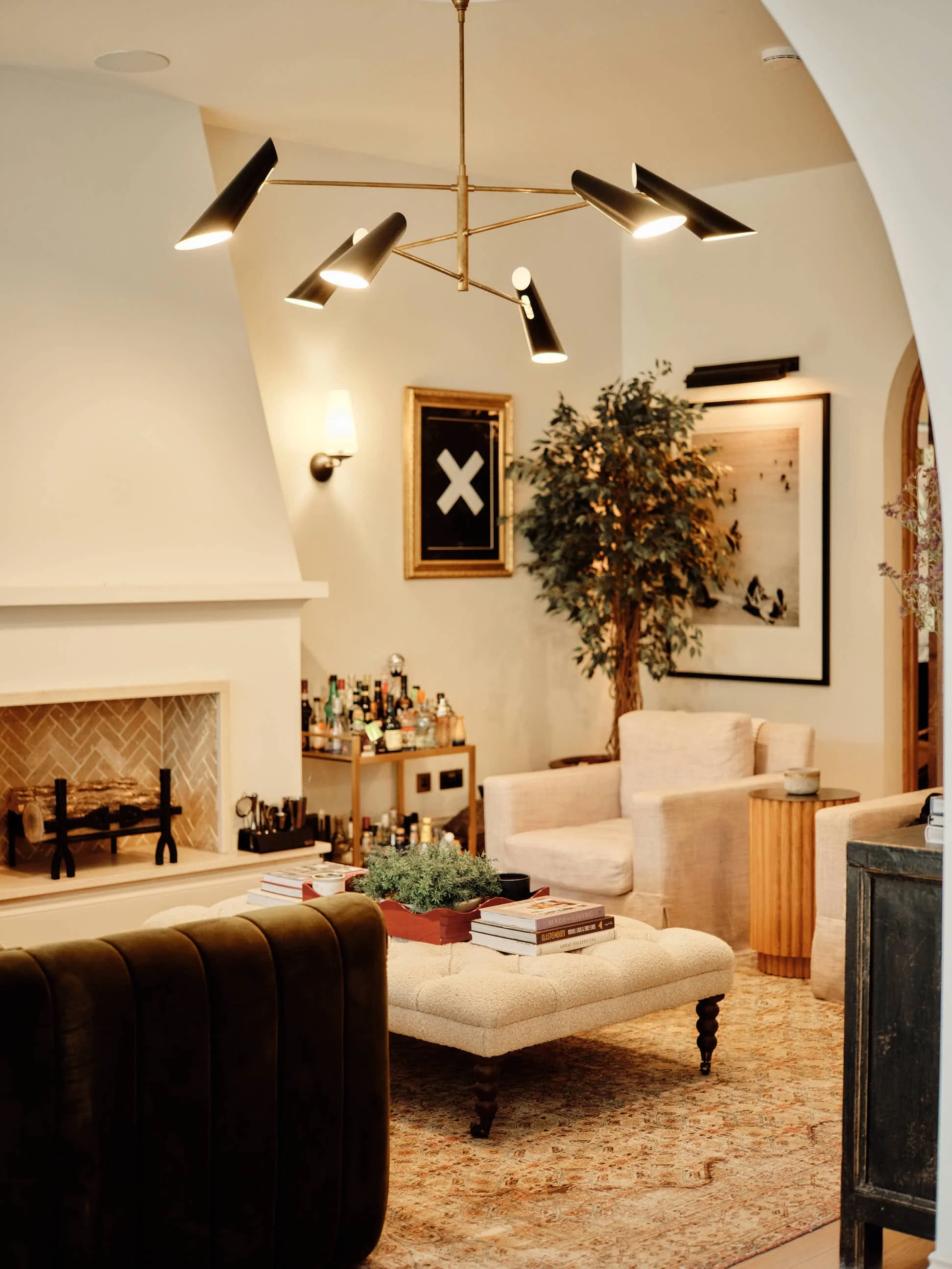 0178_25-06-05_0535_Luxury Persian Rug Company_GFXS2292.jpg