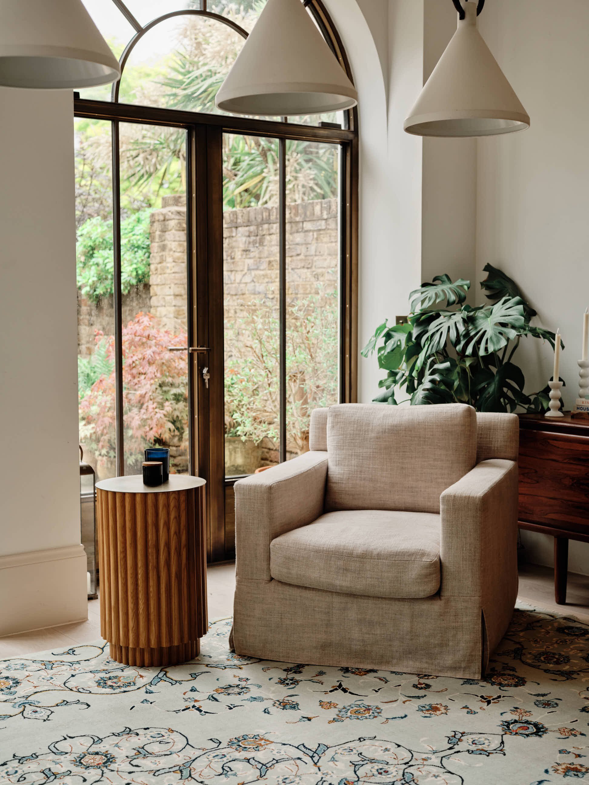 0164_25-06-05_0209_Luxury Persian Rug Company_GFXS0713.jpg