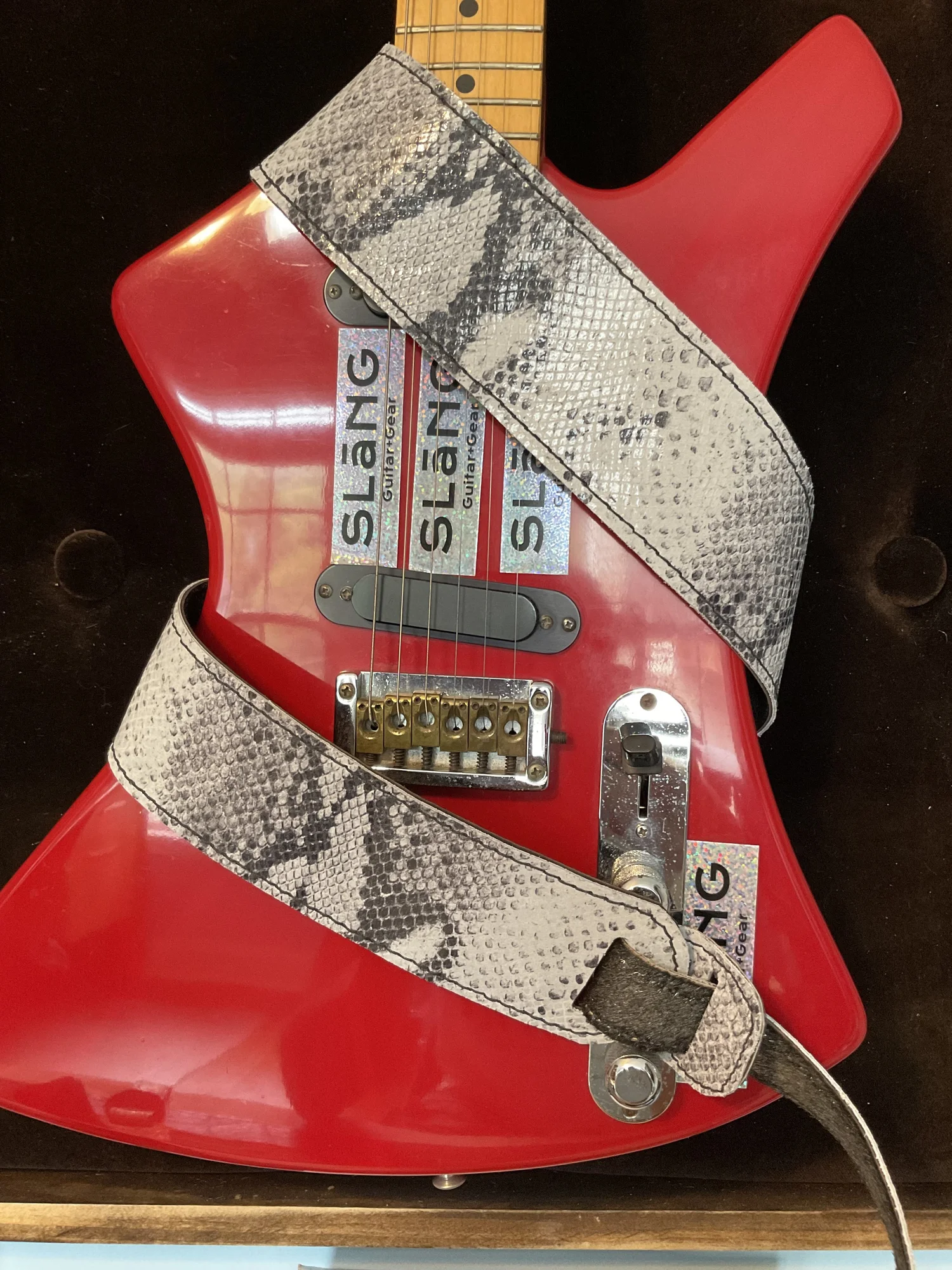 SLāNG Guitar+Gear