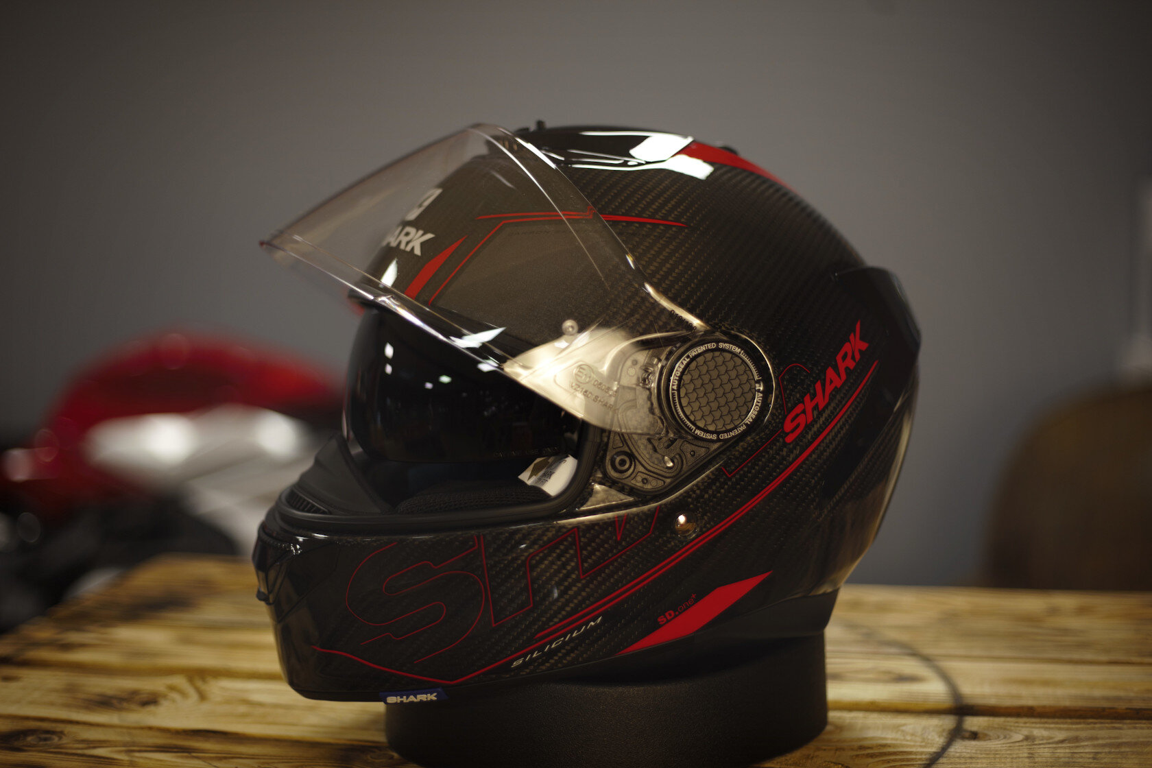 Casque_Integral_SHARK_Spartan_Carbon_Rouge (2).jpg