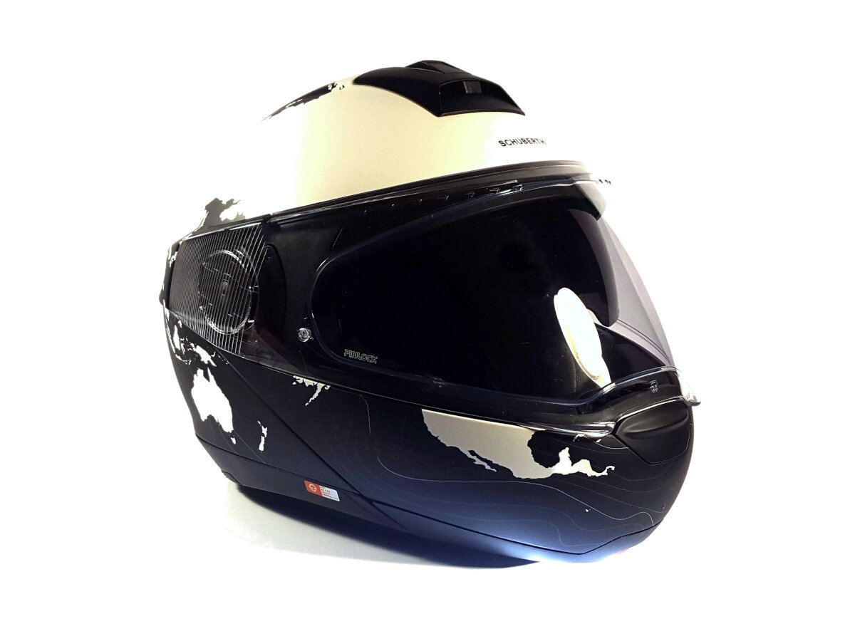 LEQUIPEMENT_Schuberth_C4-Pro_02_1200x900.jpg