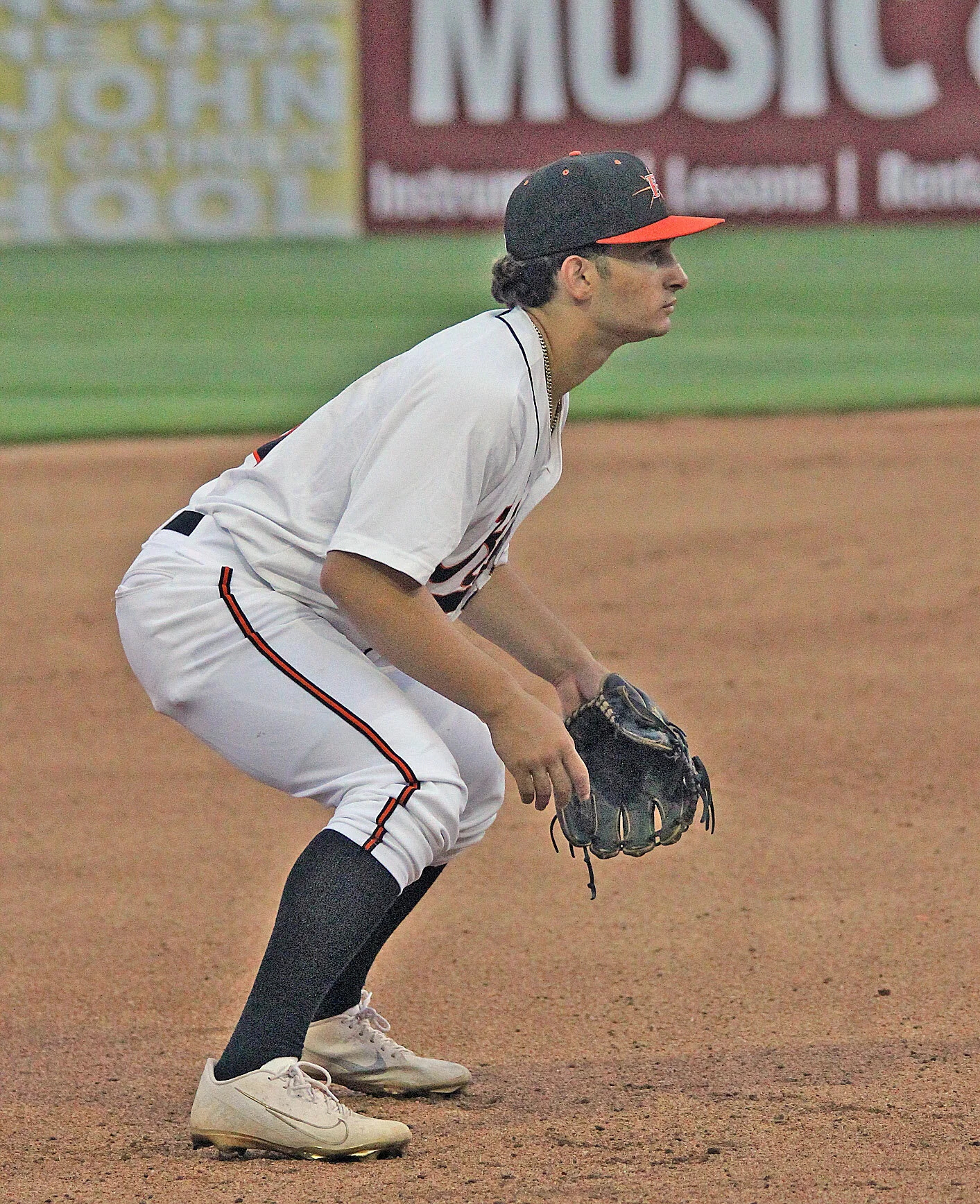 Alex Ulloa Stays Low to the Ground