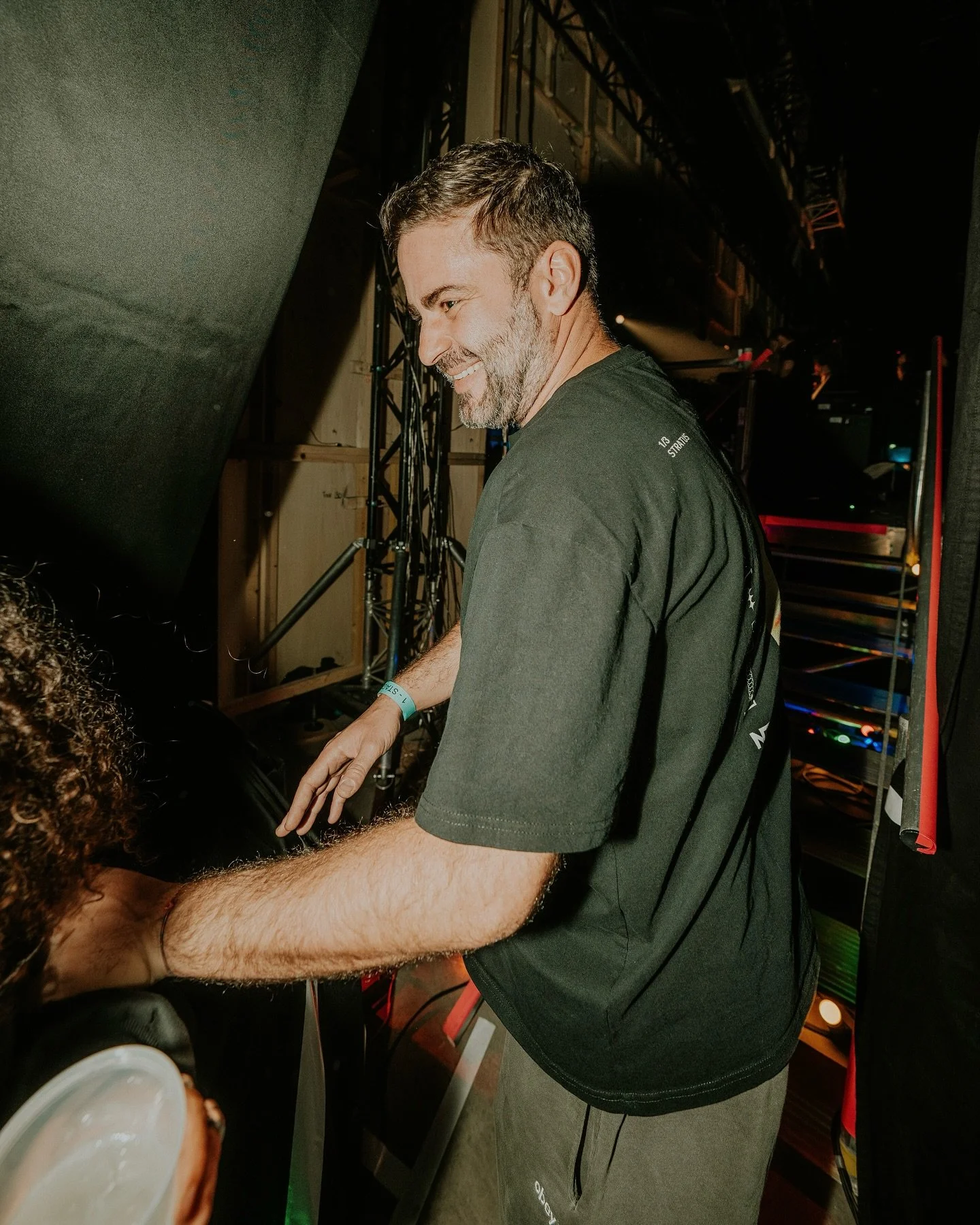 Happy birthday to this awesome artist and human @ntomusic , who turns 40 today 🎂
What a road we&rsquo;ve traveled together so far, and what an exciting journey still lies ahead

Happy you Antho 🖤
La team Kidding