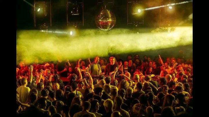 @acid_arab last week at the legendary Th&eacute;&acirc;tre de la mer I S&egrave;te 🇫🇷

🎥 @yourwolfagency