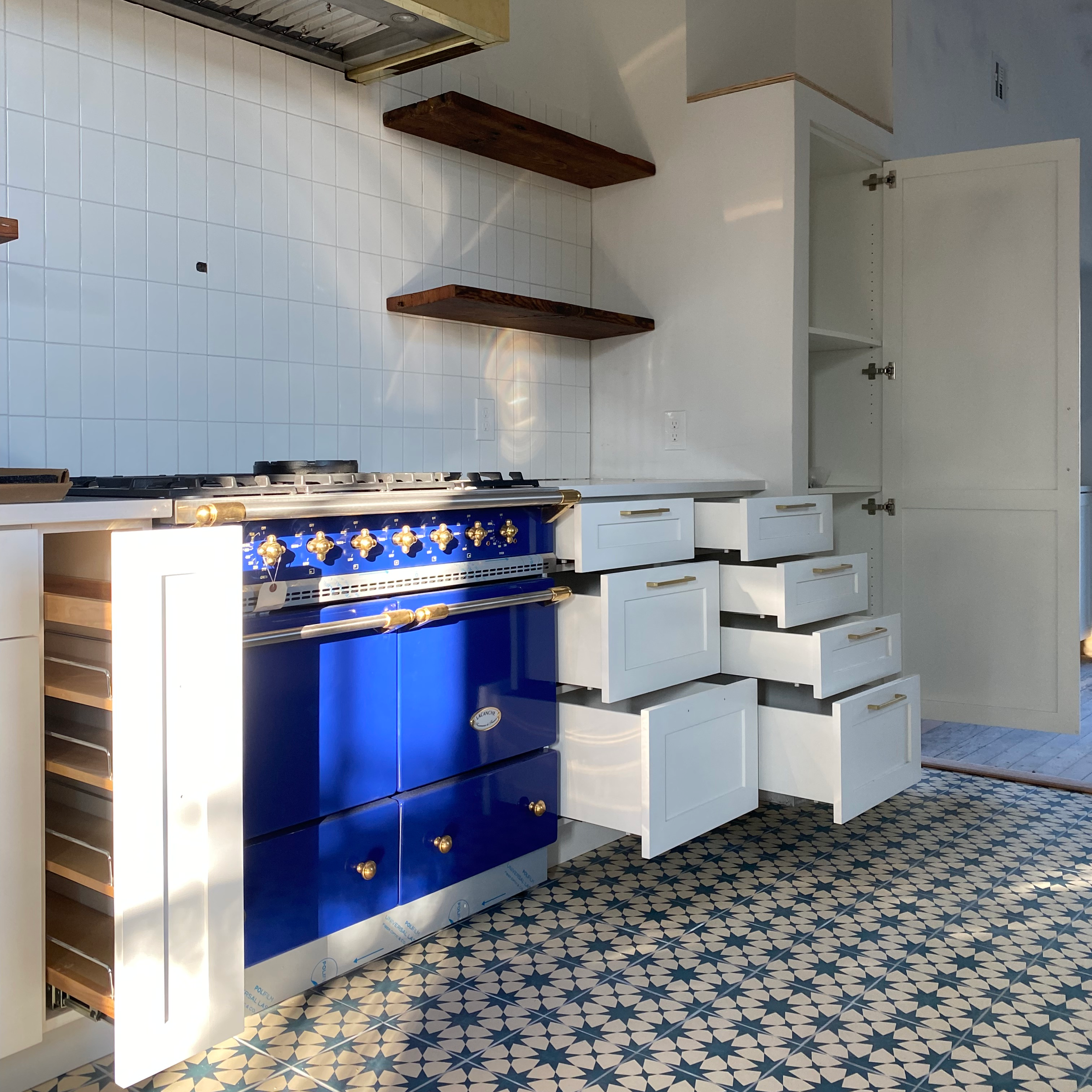 Blankenship_KitchenInTheSun.png