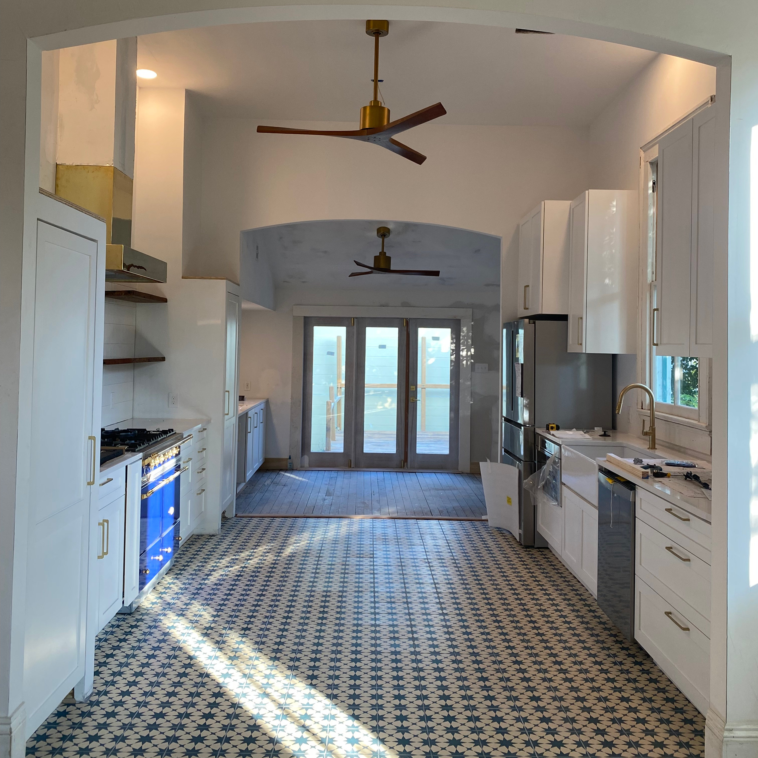 Blankenship_LongitudKitchnSun.png