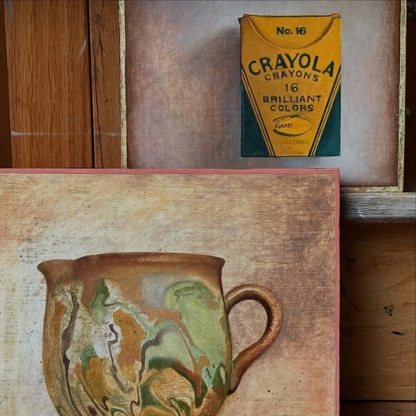 &hellip;it all started with crayons, rather a long time ago 🤣
#pottery #marbelized #glazed #freshpaint #oilongessoedpanel #oilpainting