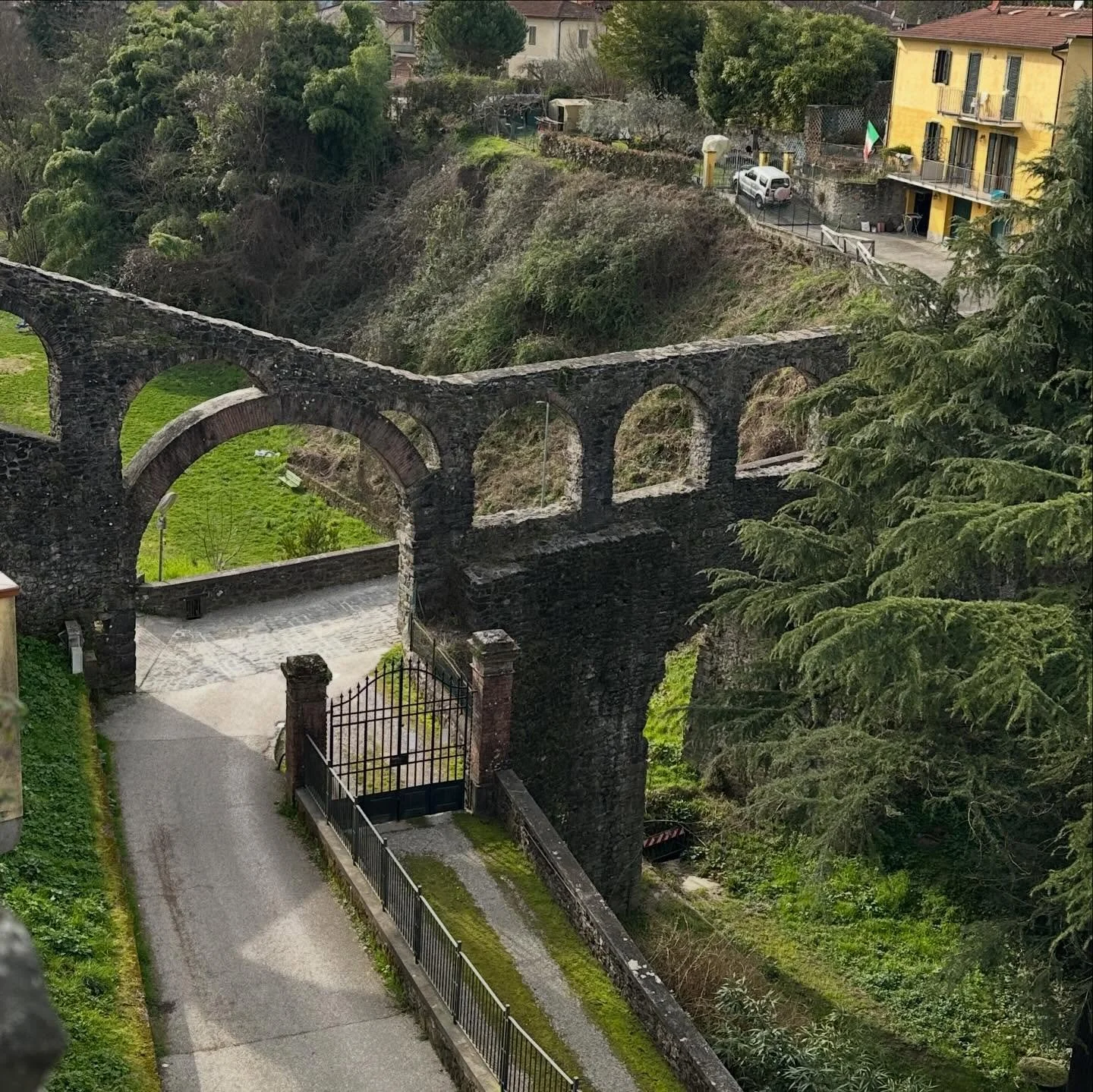 &hellip;Barga&hellip;antifascist&hellip;more wandering&hellip;
#garfagnana #doors #color
