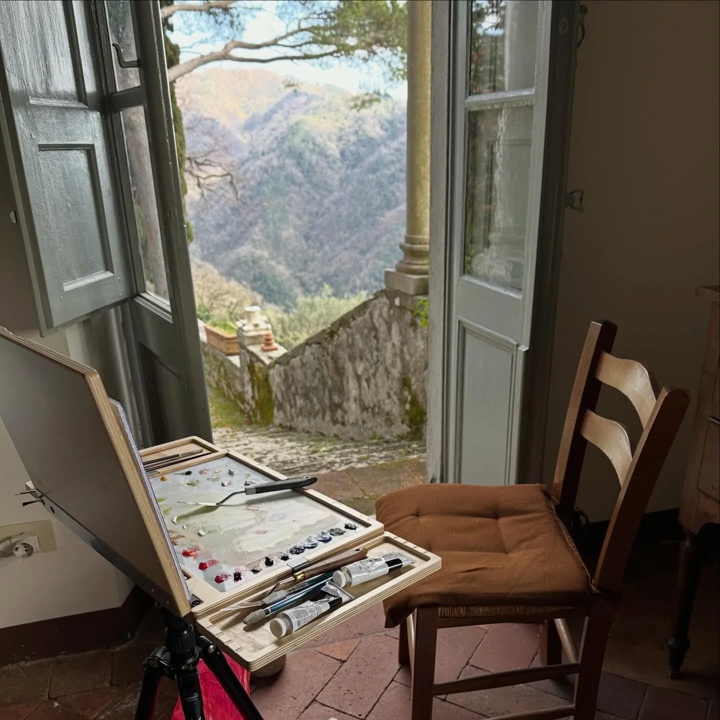 &hellip; I live in a painting&hellip; 
#exploring #witness #palette #sfumato #itinerario