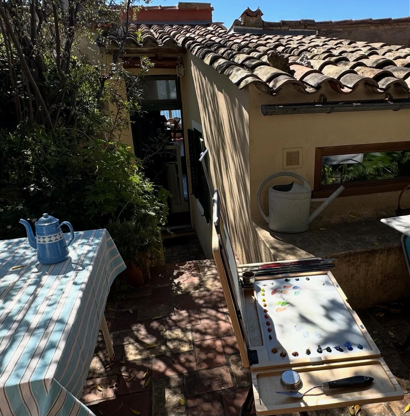 &hellip;i am living in a painting with a new palette&hellip;
#c&ocirc;tedazur #pleinair #roquebrune #color #artlife