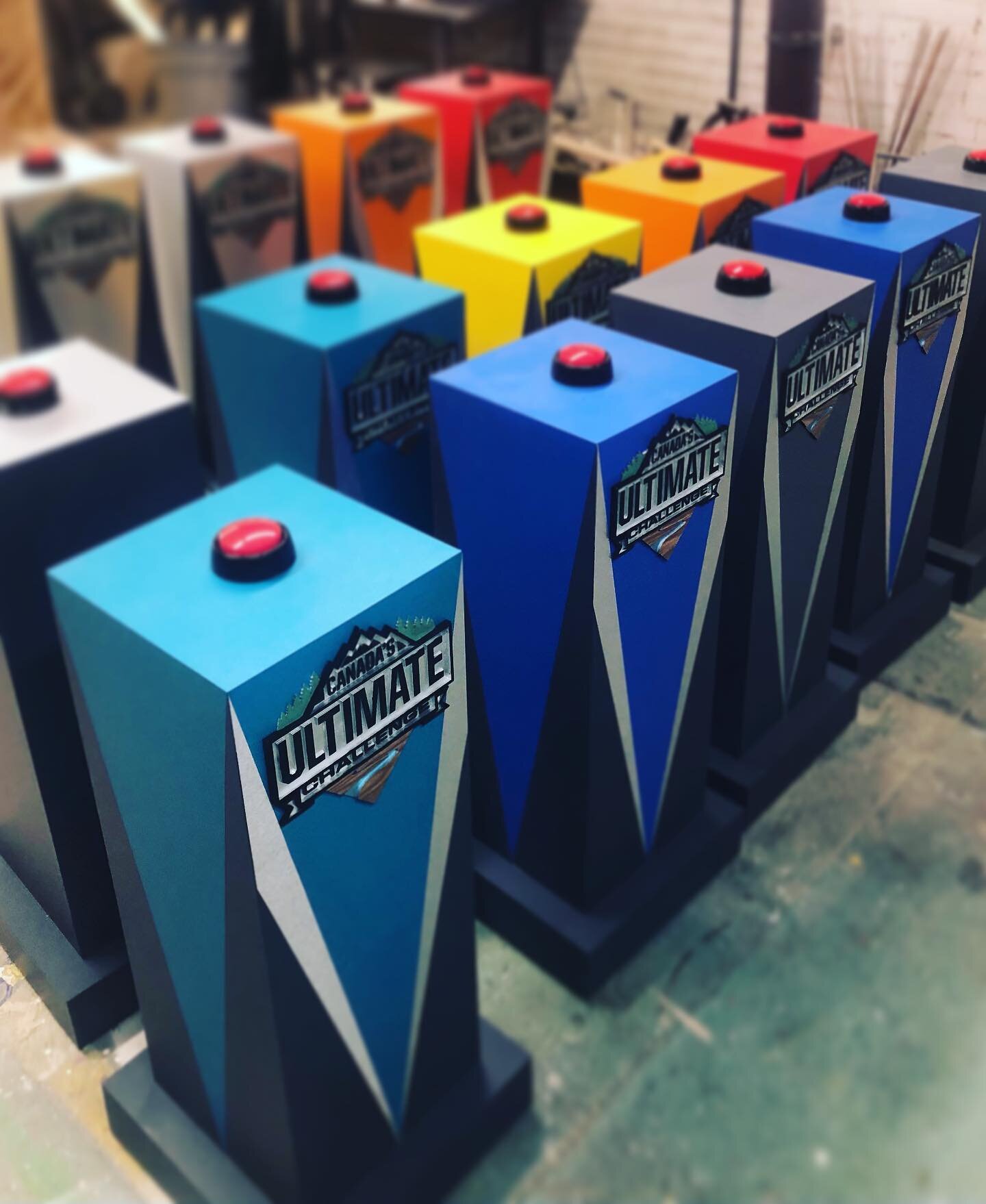 We made these podiums for @canadasultimatechallenge // airing now on @cbc 🏃&zwj;♂️🏃&zwj;♀️
The logos were done in our 3D print shop 

PD : @blowafuse 

#cbc #canadasultimatechallenge #3dprinting #woodworking