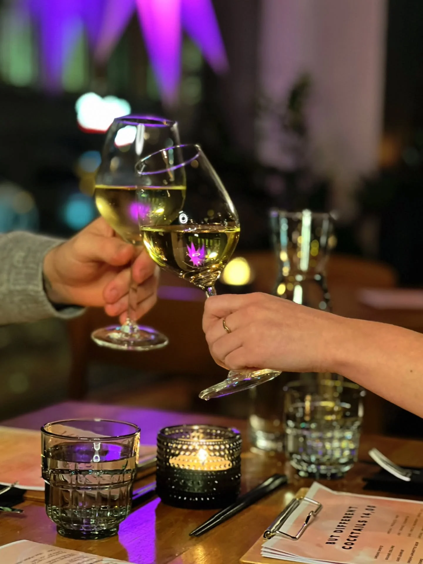 Before you start eating Christmas food, come and get some spice and flavor from our Asian cuisine. The 3-course meal for €29 offer is valid until the end of January 2026. ❤️‍🔥

And hey, gift cards are now available.