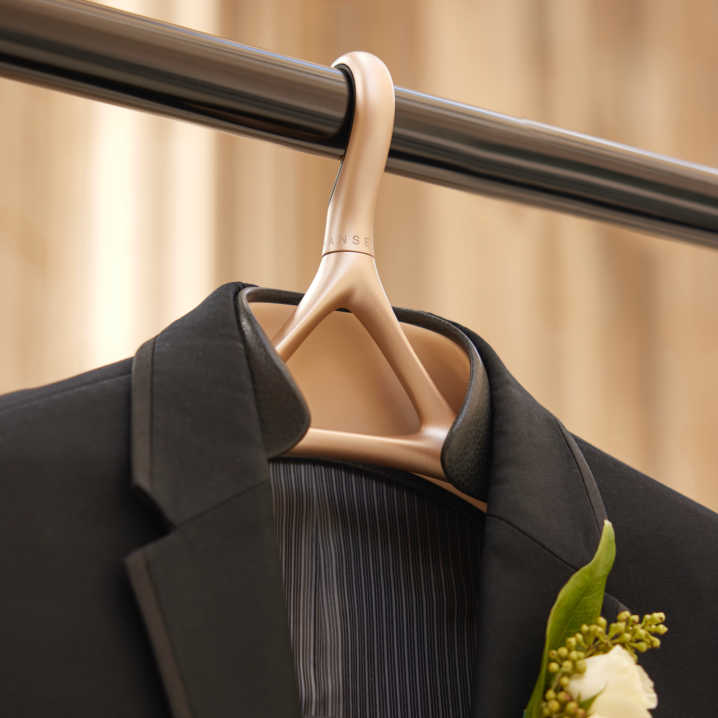 Bridal Collection Groom Hanger H.png