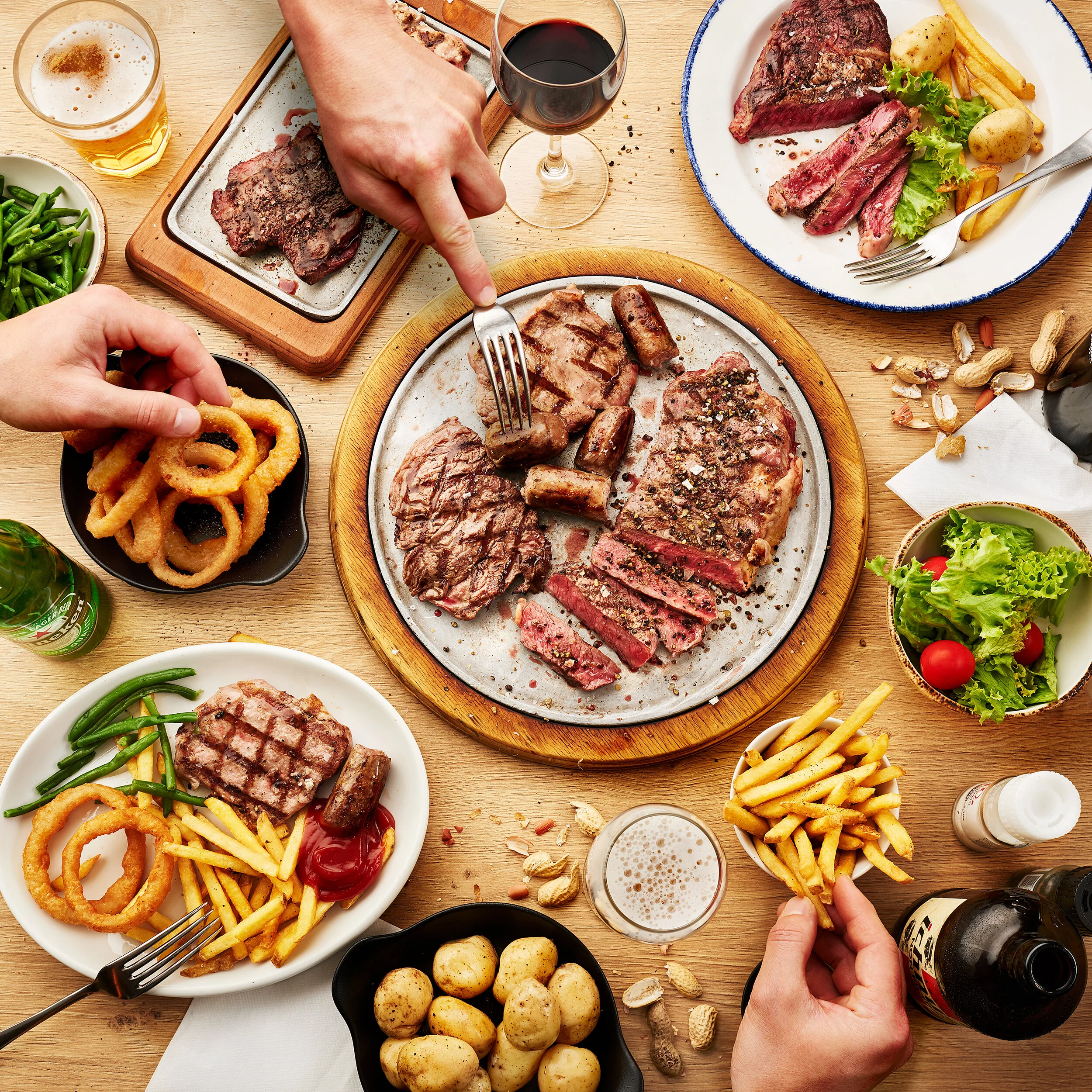 170926_Roadhouse_MixedGrillHandsF.jpg