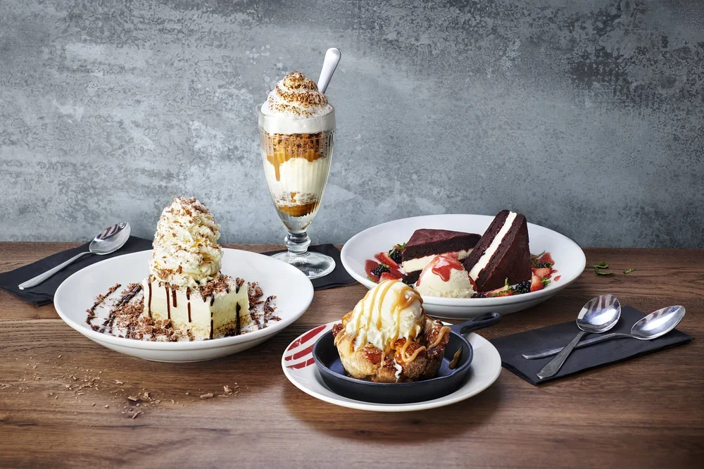 180822_TGIFridays_DessertsFlatFCROP.jpg.webp