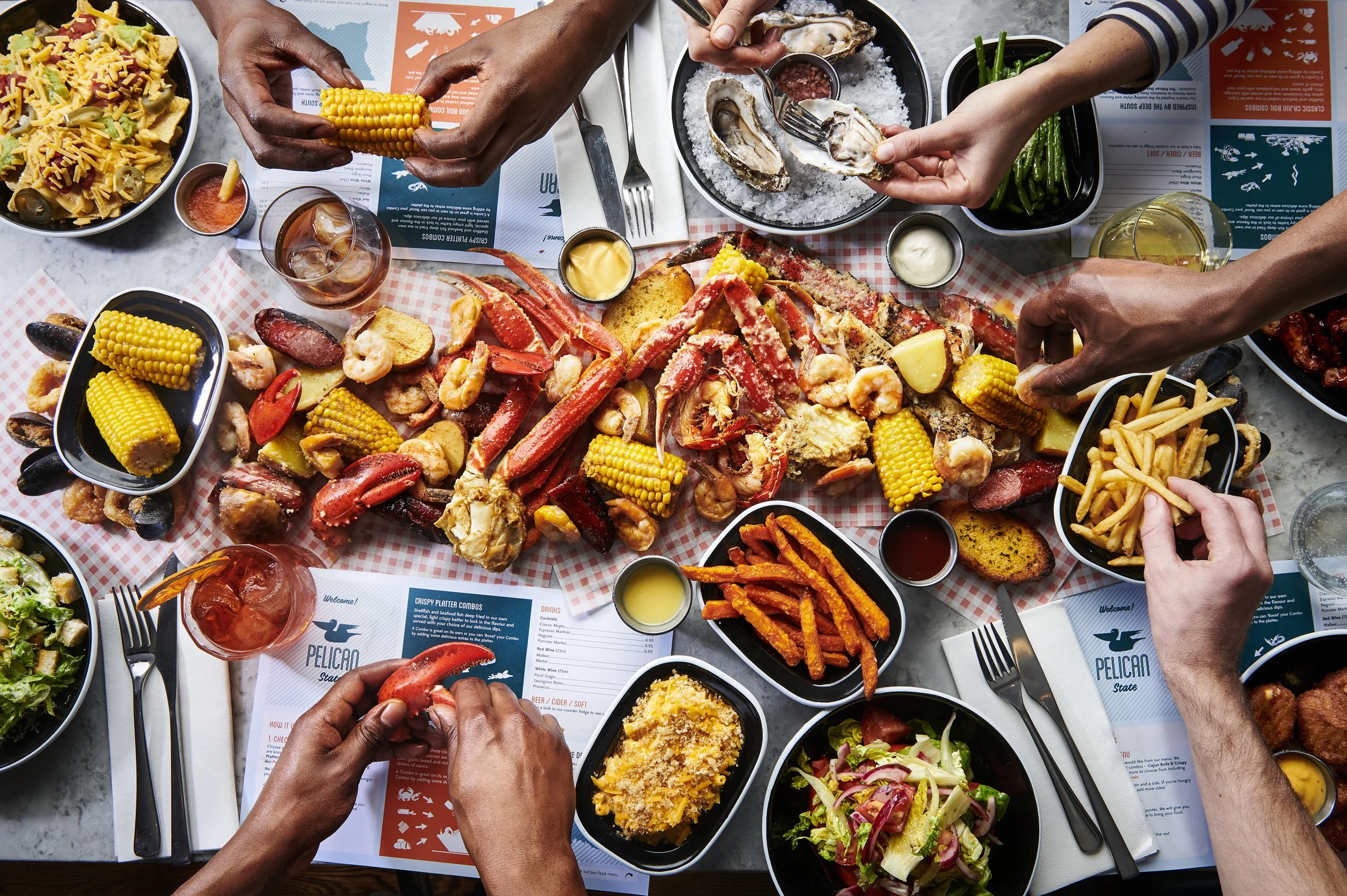 201025_PelicanState_CajunBoil_TableSceneF.jpg