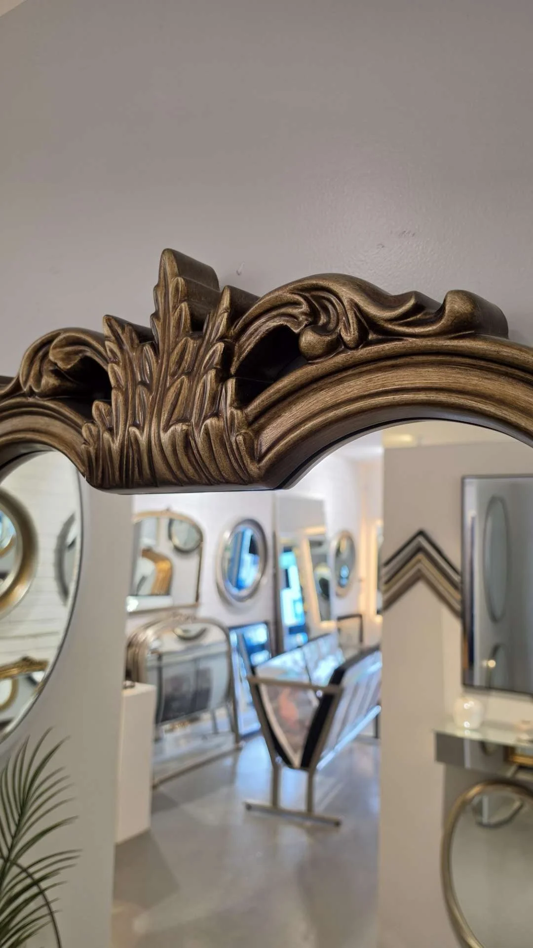 saint-paul-hand-crafted-mirror-brass-3.jpg