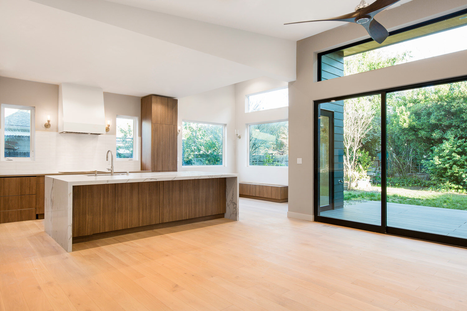 sustainable-architecture-bay-area-camelia-ktichen.jpg