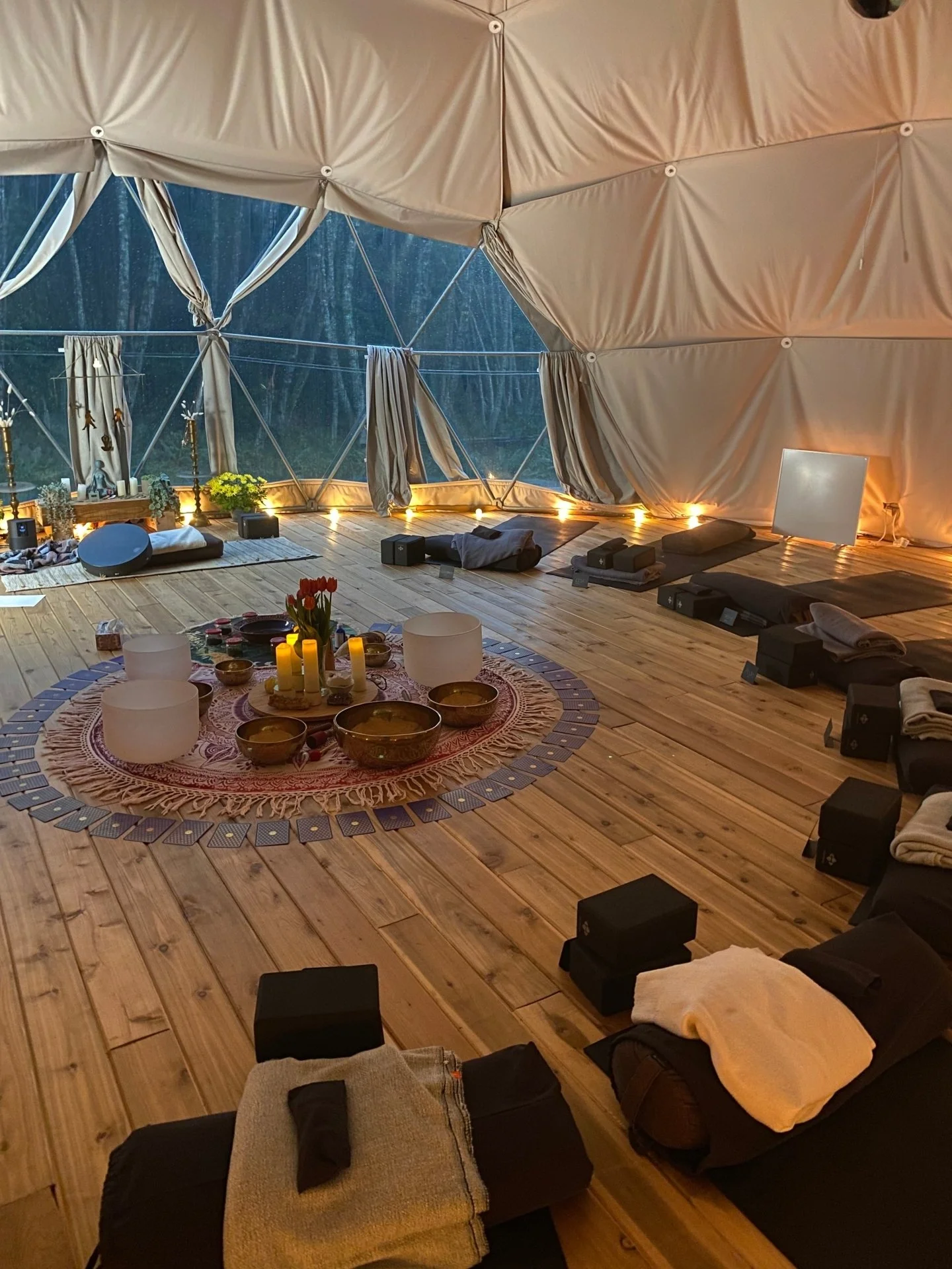 Join @GeorgieRoseYoga for a sacred ceremony designed to awaken the heart, move stagnant energy, and bring you back into connection with yourself. Beginning with ceremonial cacao and moving through Himalayan Kundalini Kriya, dynamic breathwork, consci