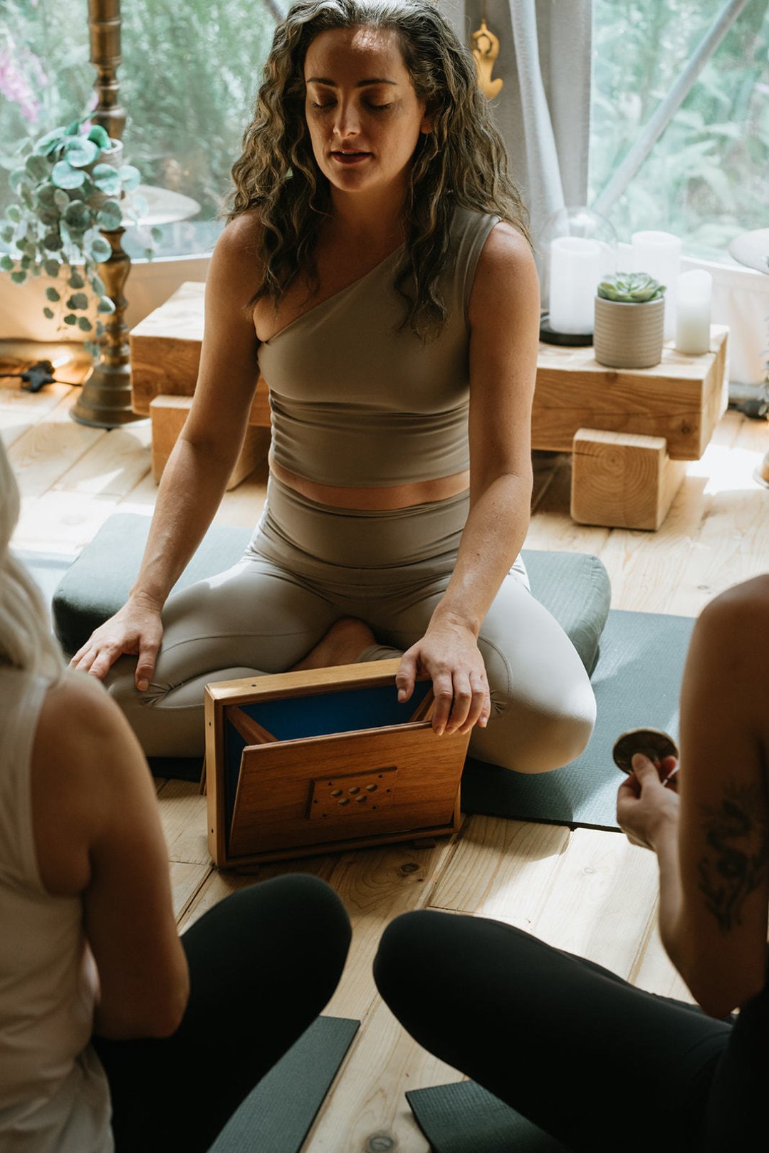 Touching the Bruise is a one-day retreat with Andrea Clark, co-founder of Nectar, and @Chloe_._Hunter, a Threshold Doula and ritual guide. 

Together you&rsquo;ll move gently, journal, place an offering on a shared altar, and take part in a rock and 
