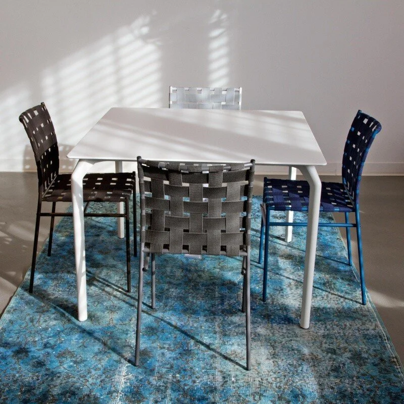 Alias_Alias-Tec-Tisch-100x100cm_800x800-ID44797-b33aa5db1ce2f386347a01655bb07115.jpg