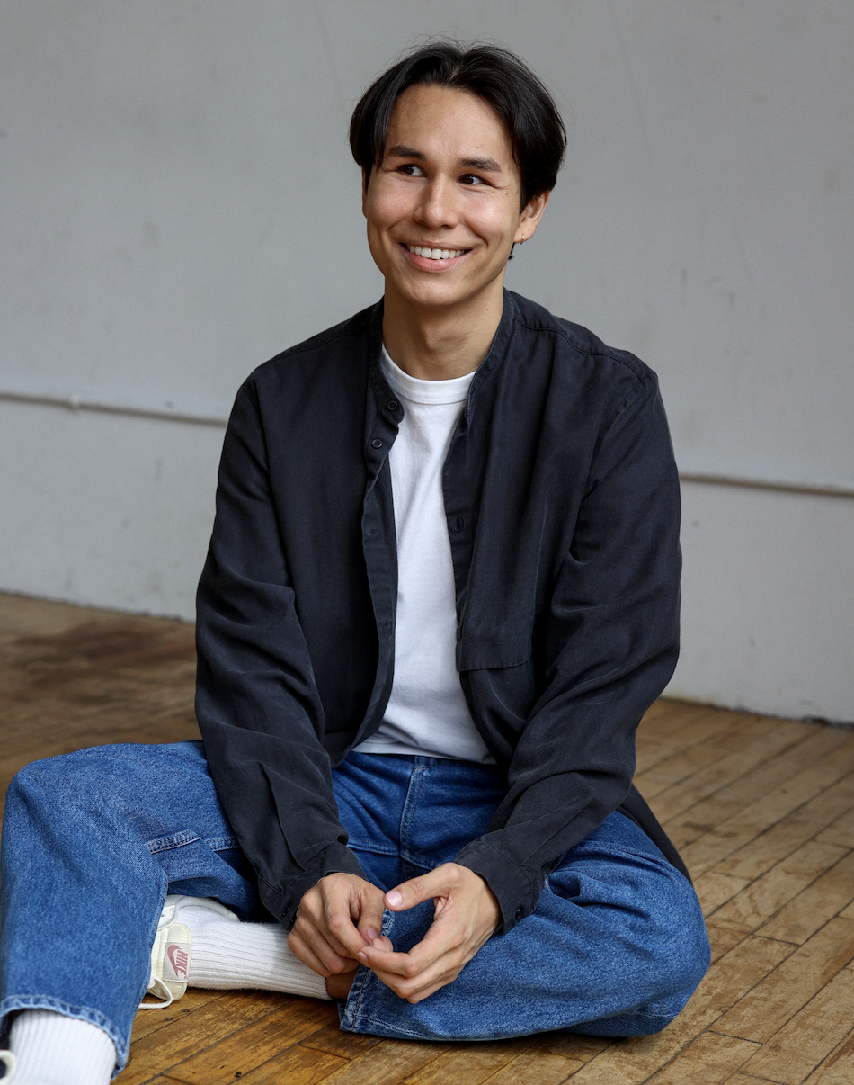 Nathan Pearson Full Body.png