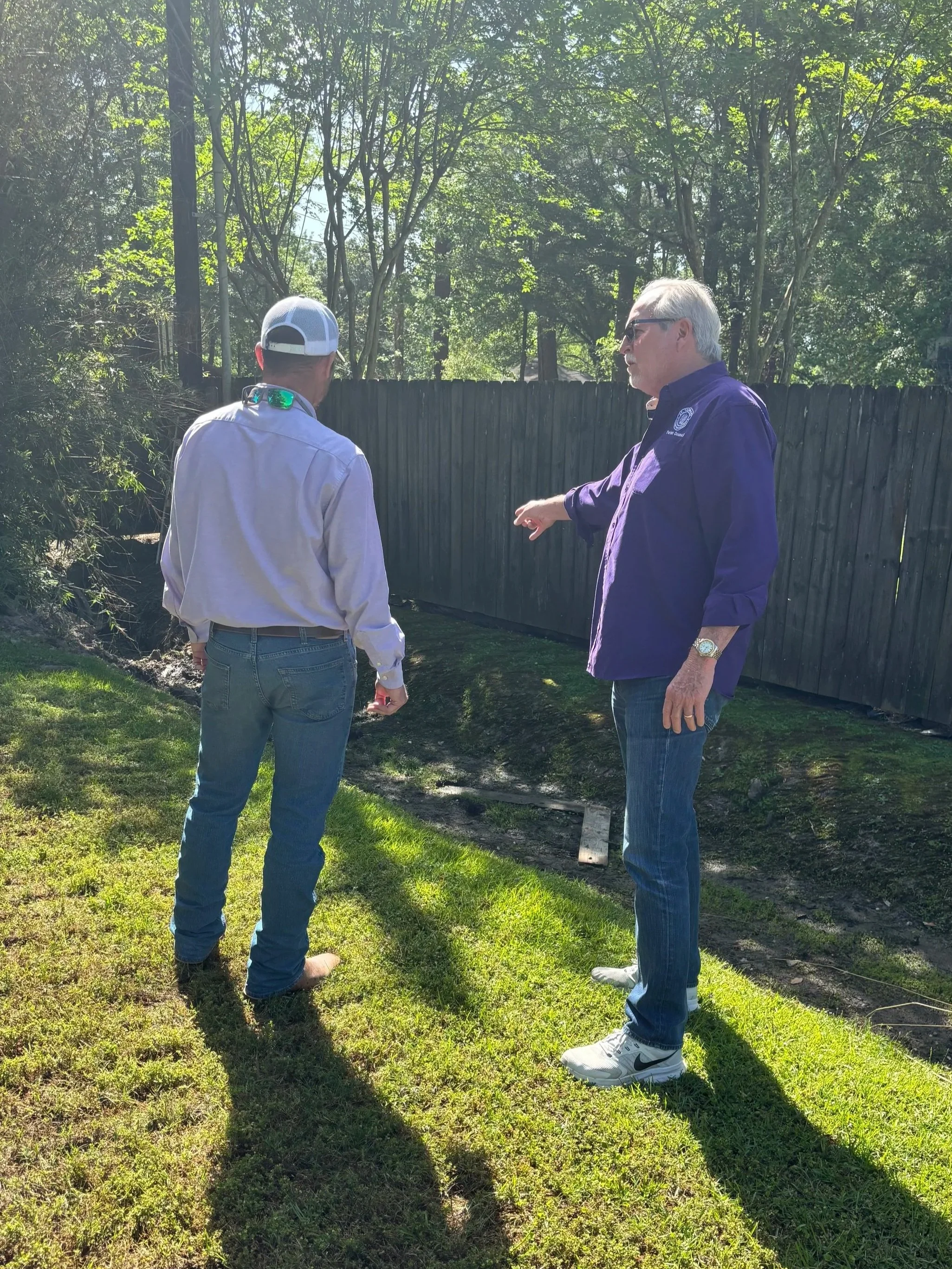 Rick+Smith+and+St+Tammany+Parish+Constituent+resolving+drainage+issue.jpg