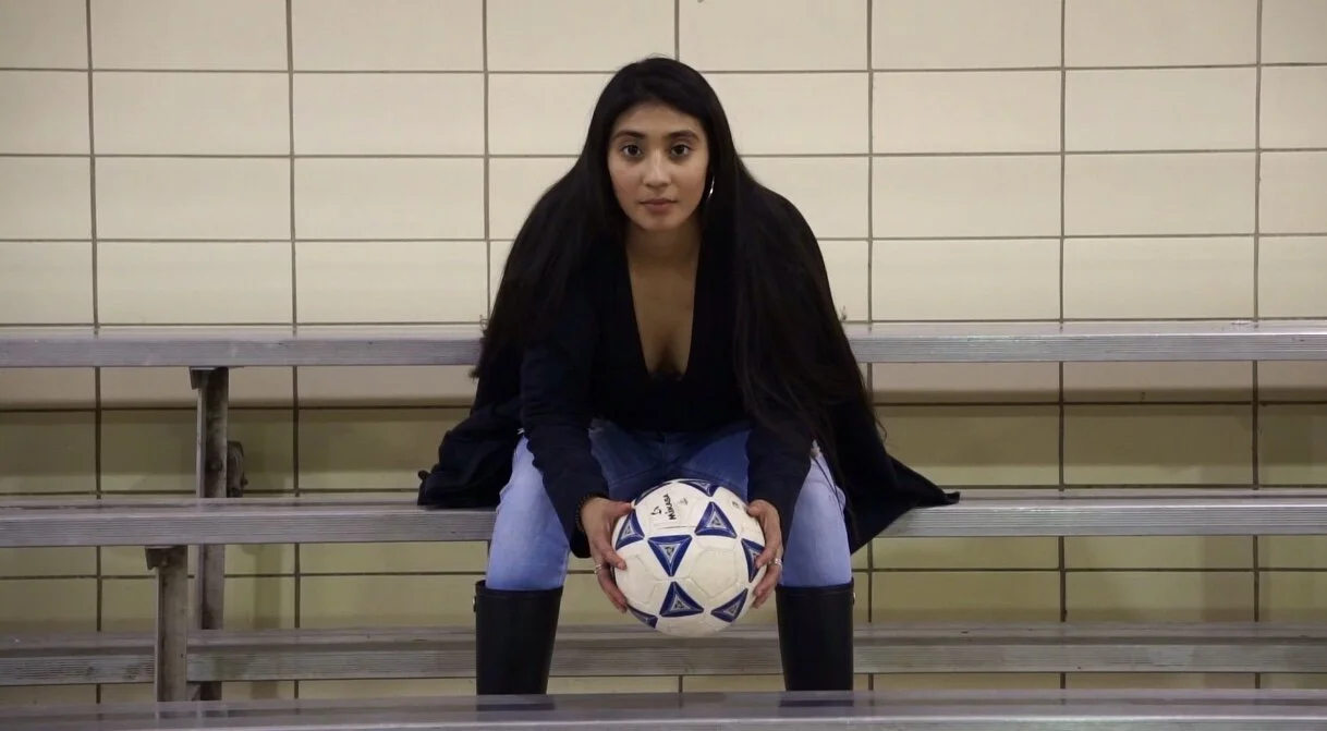 "Una Mujer De La Villita" Video