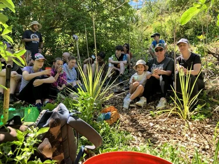 A morning of mahi and connection in the Gully