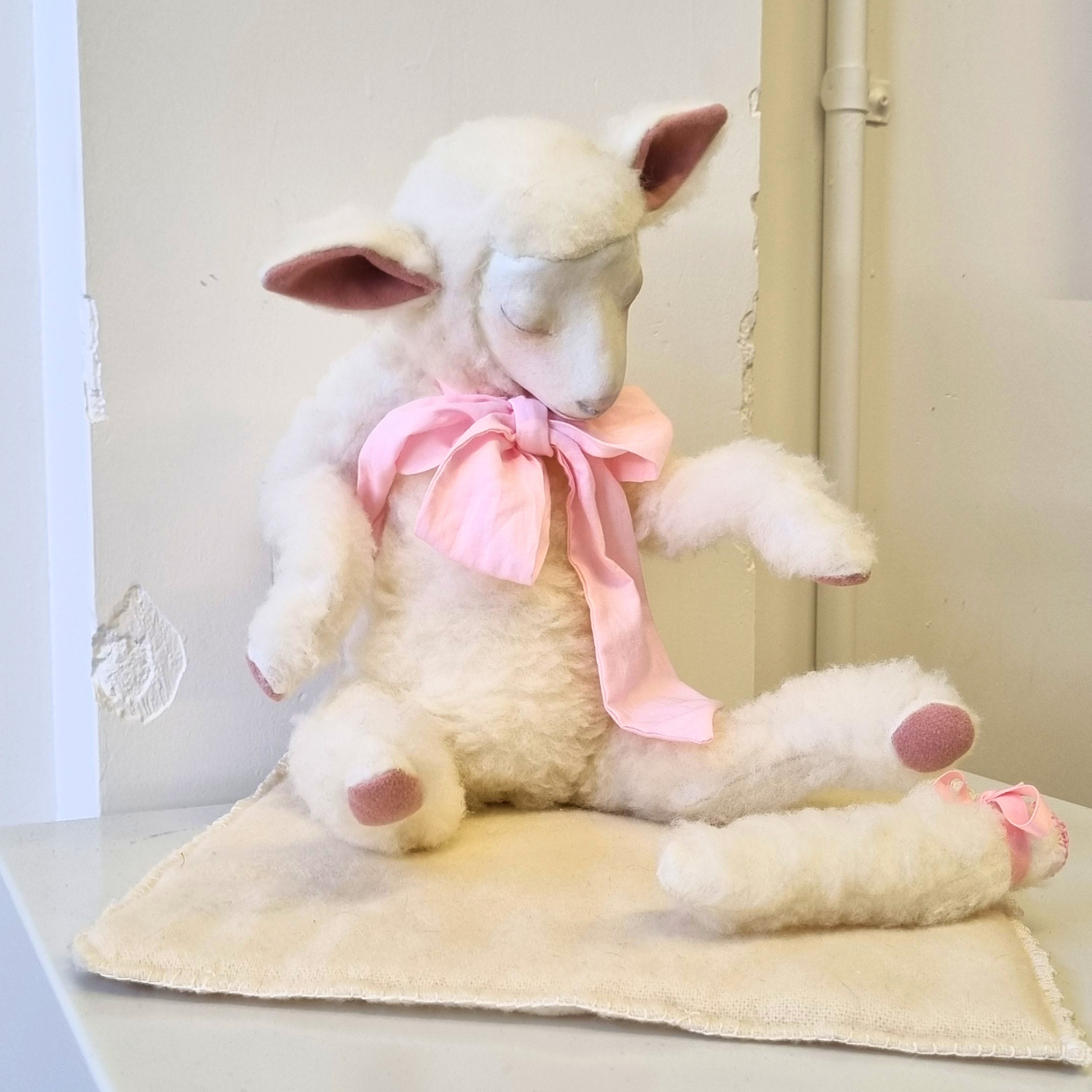 linda lamb.png