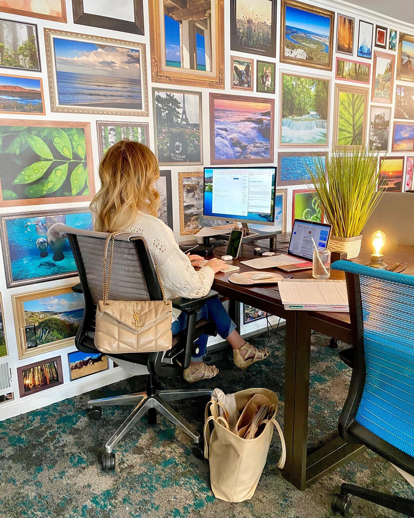 Our Open Desk members love to rotate throughout our space and choose different spots to work for the day! #Coworking #MemberPerks #OpenDesk #DayPass #MorristownNJ
