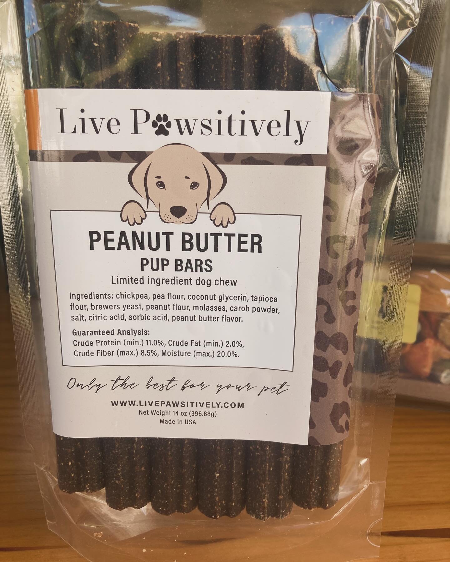 💥New product spotlight💥
Peanut butter chews for dogs who well, like to chew &hearts;️
Beef probiotics for digestive health&hearts;️
Salmon and sweet potato a nutritional treat for your puppers&hearts;️
Peanut butter and blueberry bones, great for t