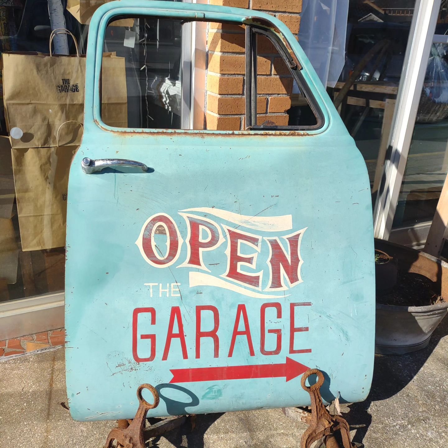 Dear friends, The Garage on 25 will be reopening on Tues Oct 15. We have been waiting for Internet to come back .We will be opening at 10 am and hopefully back to regular hours.
We appreciate all of you checking on us and can't wait to see you again!