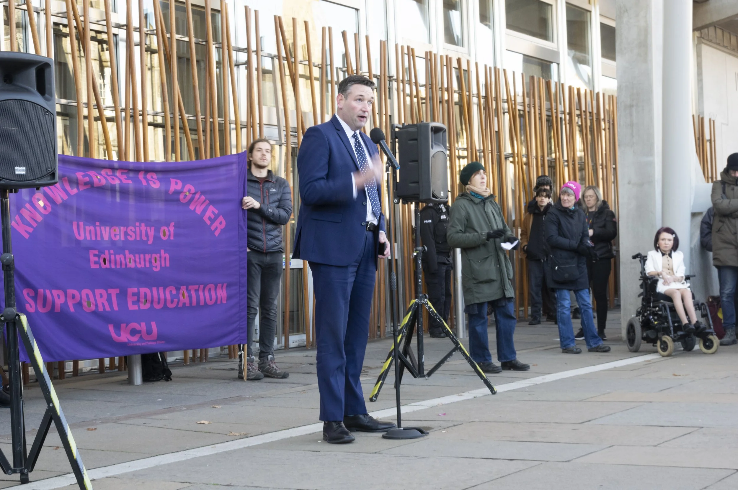 MSP addresses crowd of UCU supporters