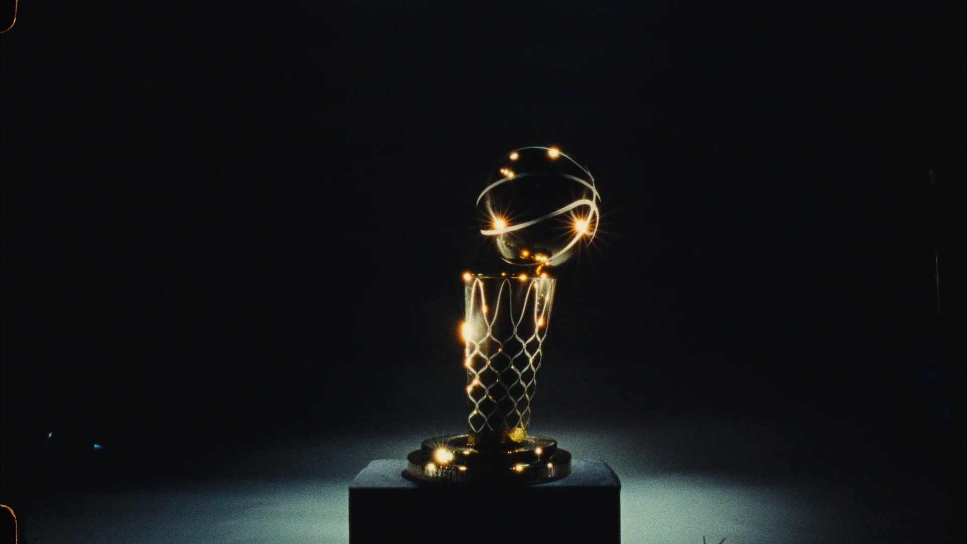NBA_FINALS_LF-TROPHY_CENTERED.jpg