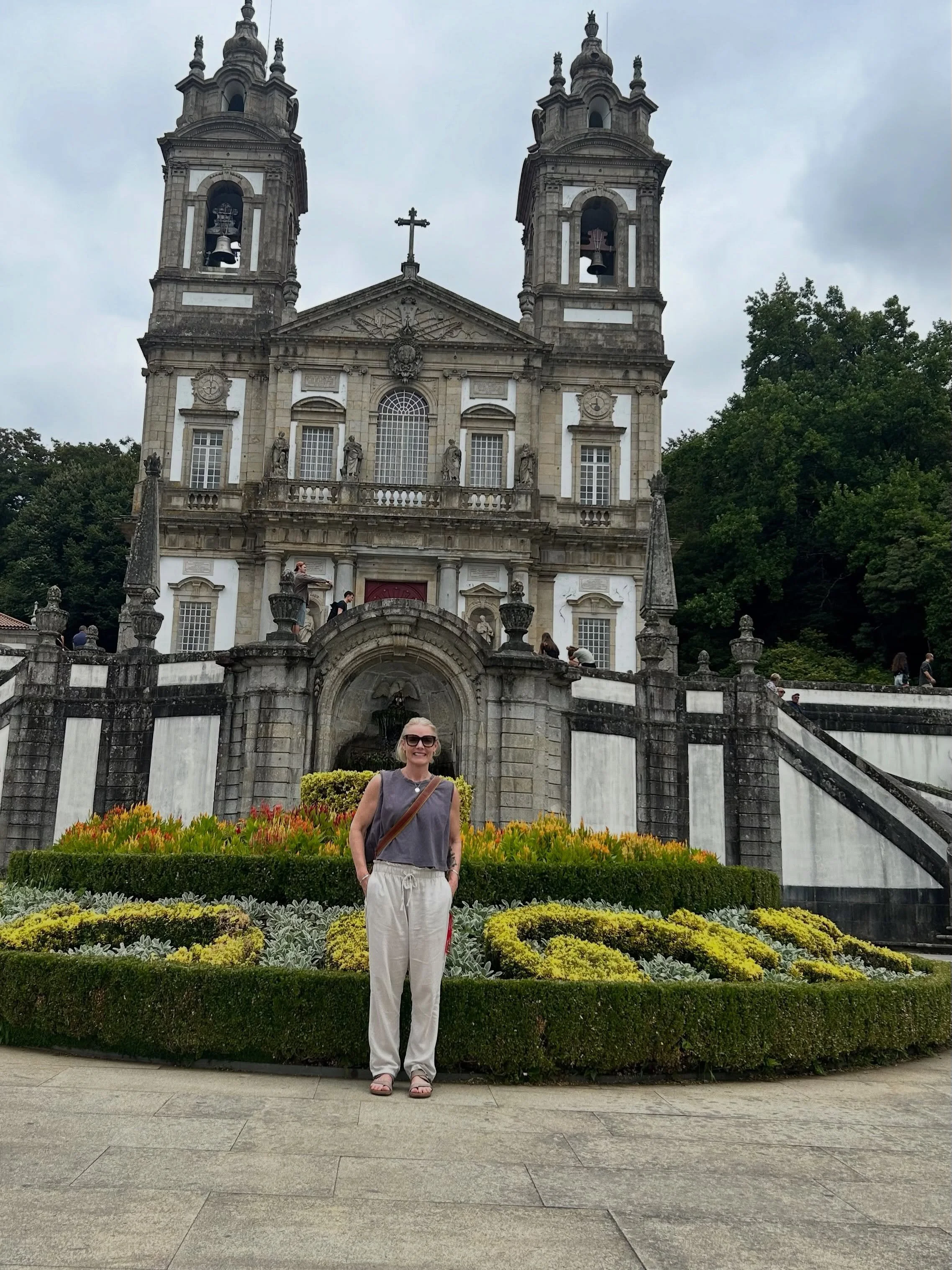The Sanctuary of Bom Jesus do Monte in Braga is an extraordinary sacred mountain that tells the story of the Passion of Christ and its enduring significance in the history of humanity.

It embodies celebration, community, theatricality and life itsel