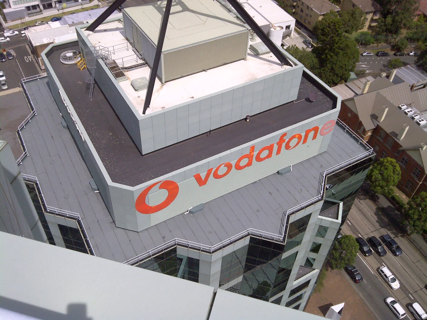 3 Vodafone 2.jpg