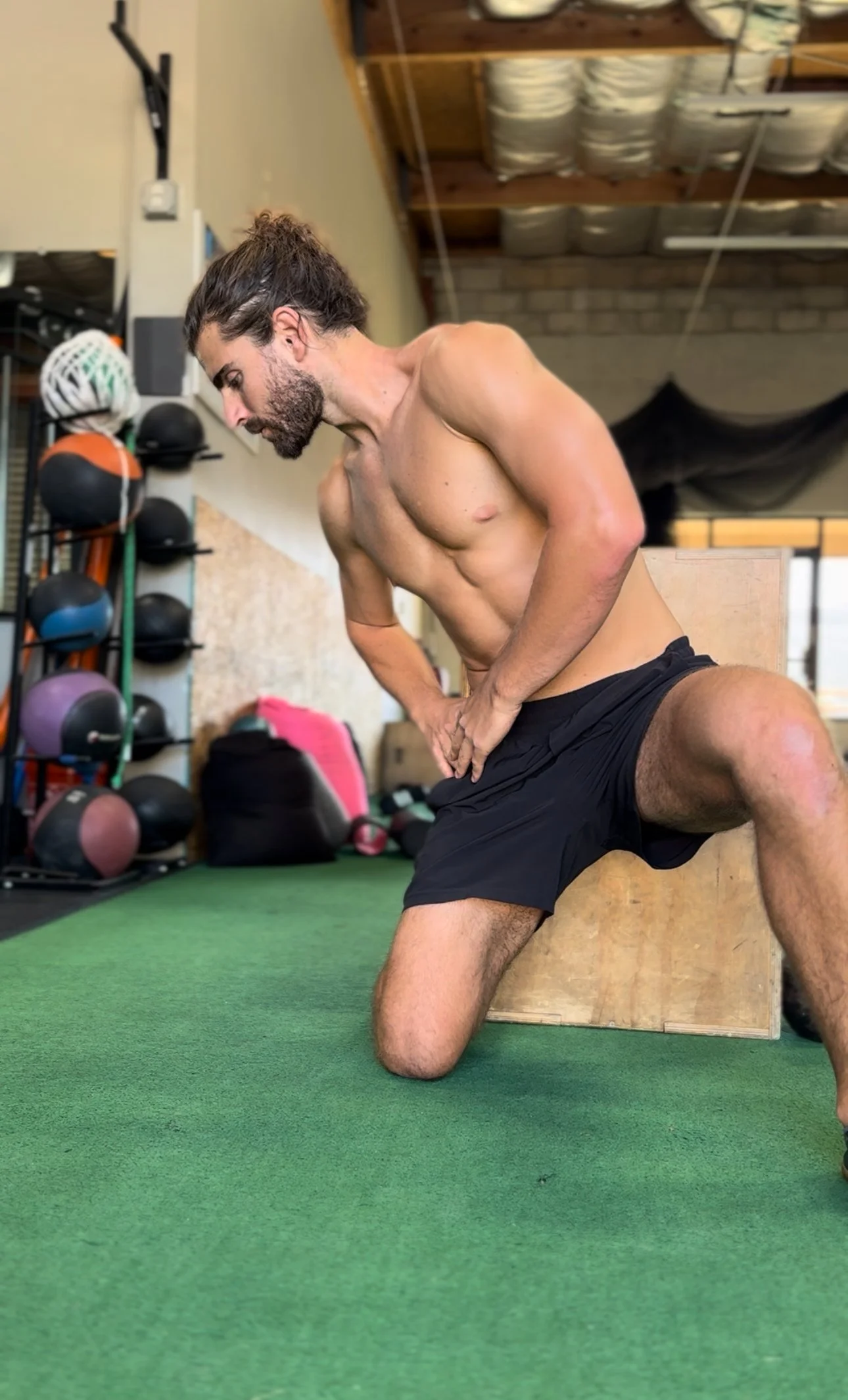 Hip Internal Rotation &amp; Better Squats- Is There Really a Correlation?